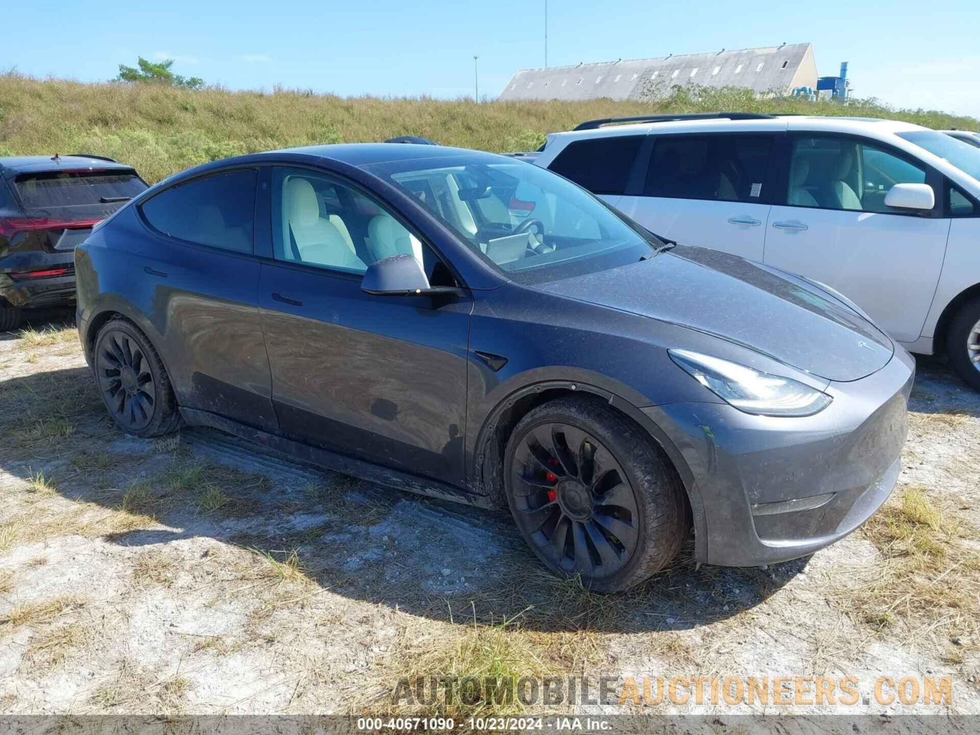 5YJYGDEF0MF090096 TESLA MODEL Y 2021