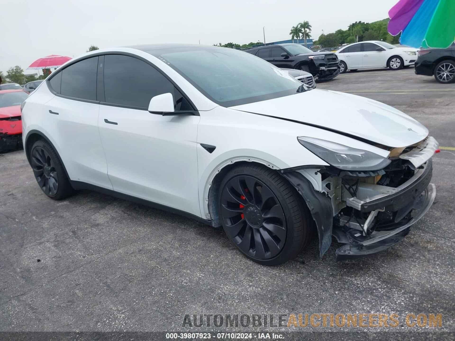 5YJYGDEF0MF258819 TESLA MODEL Y 2021