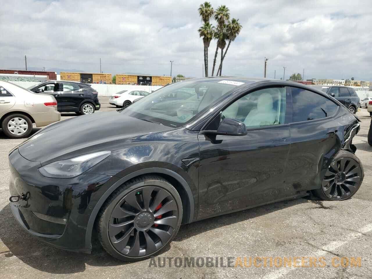 5YJYGDEF0MF272042 TESLA MODEL Y 2021