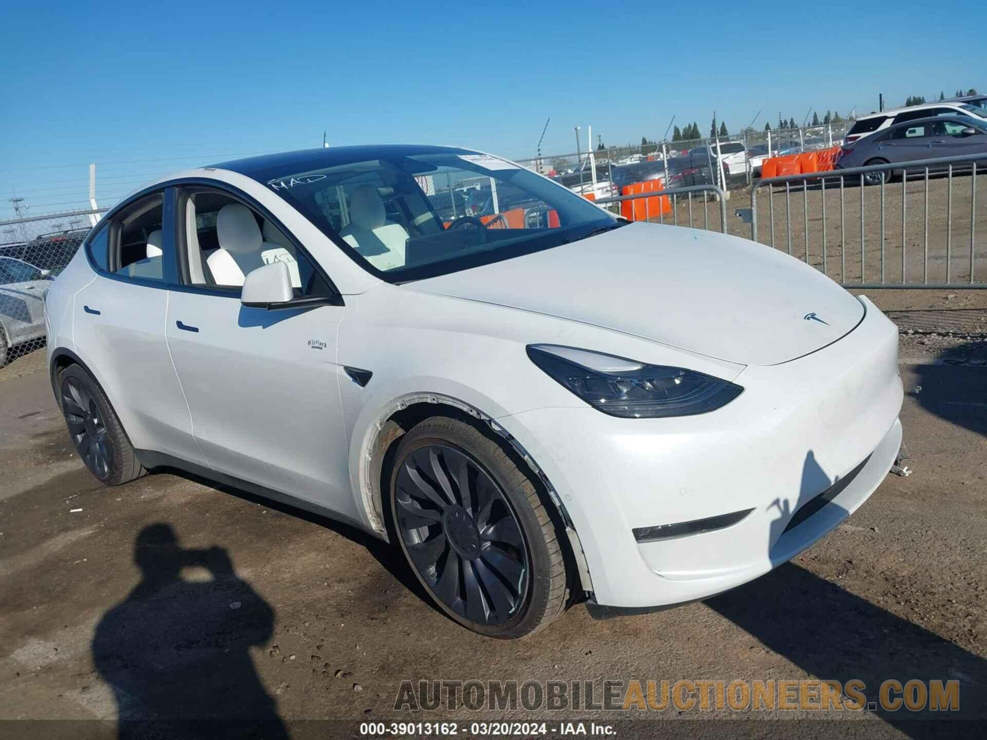 5YJYGDEF1MF246565 TESLA MODEL Y 2021