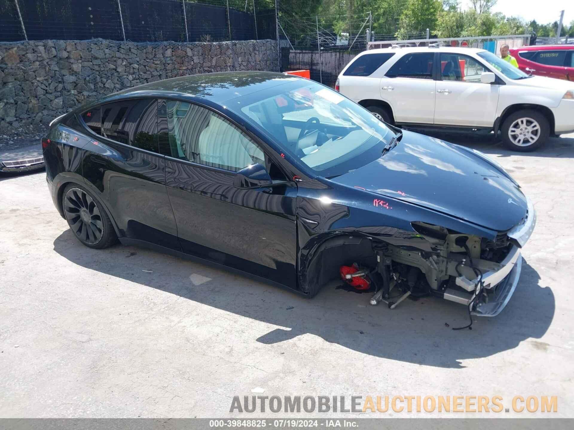 5YJYGDEF2LF028097 TESLA MODEL Y 2020