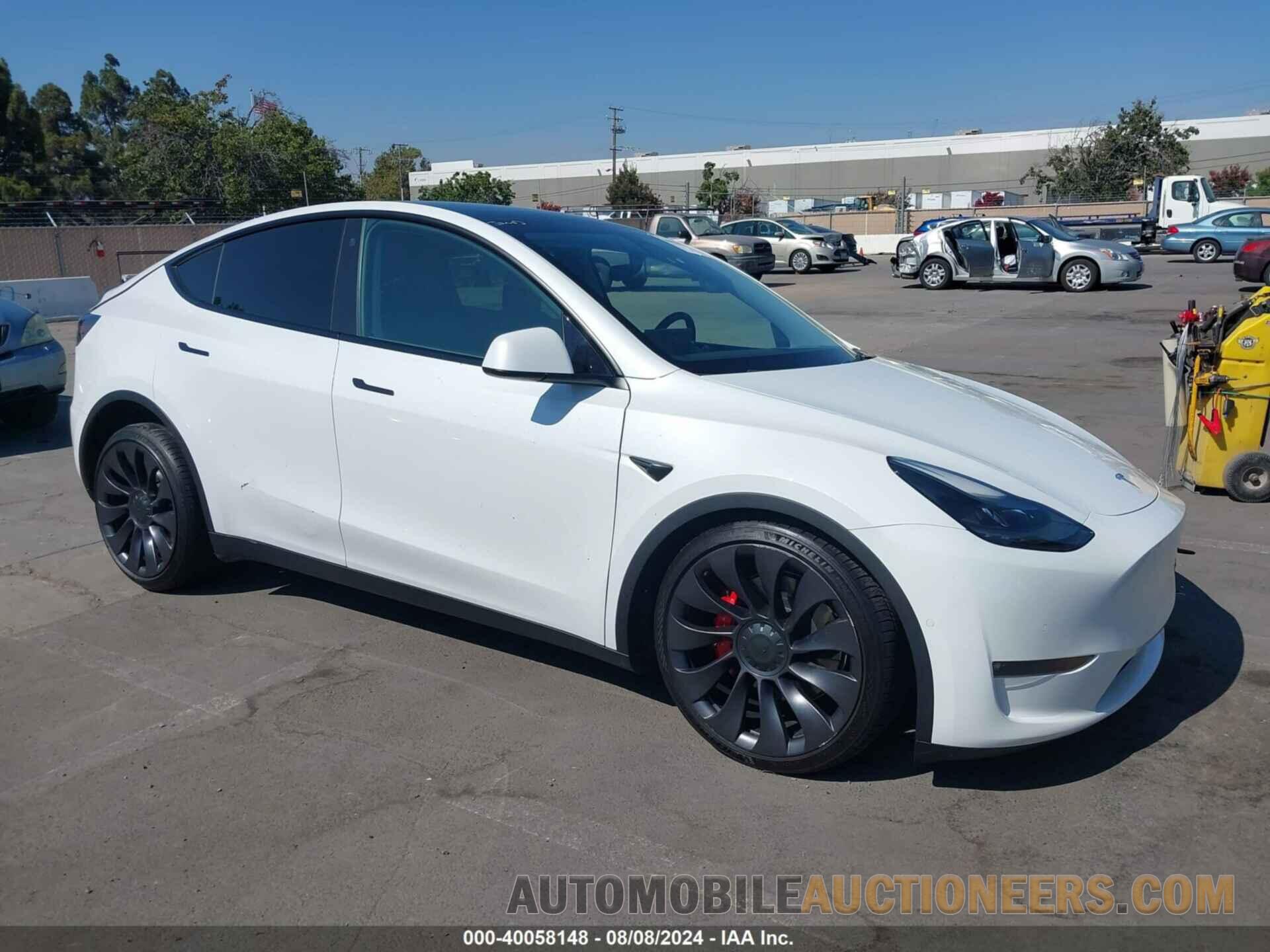 5YJYGDEF2MF240161 TESLA MODEL Y 2021