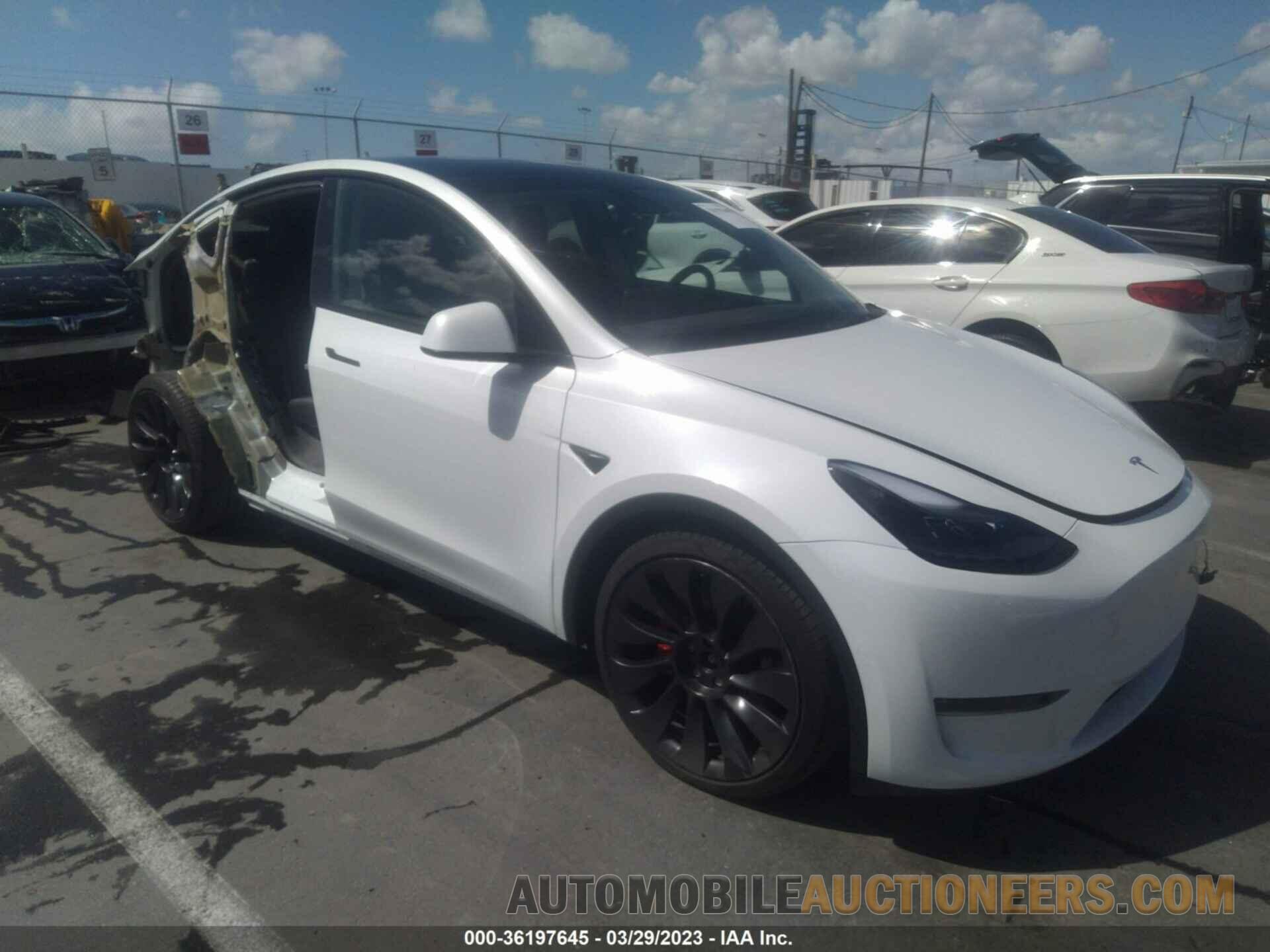 5YJYGDEF2MF276044 TESLA MODEL Y 2021