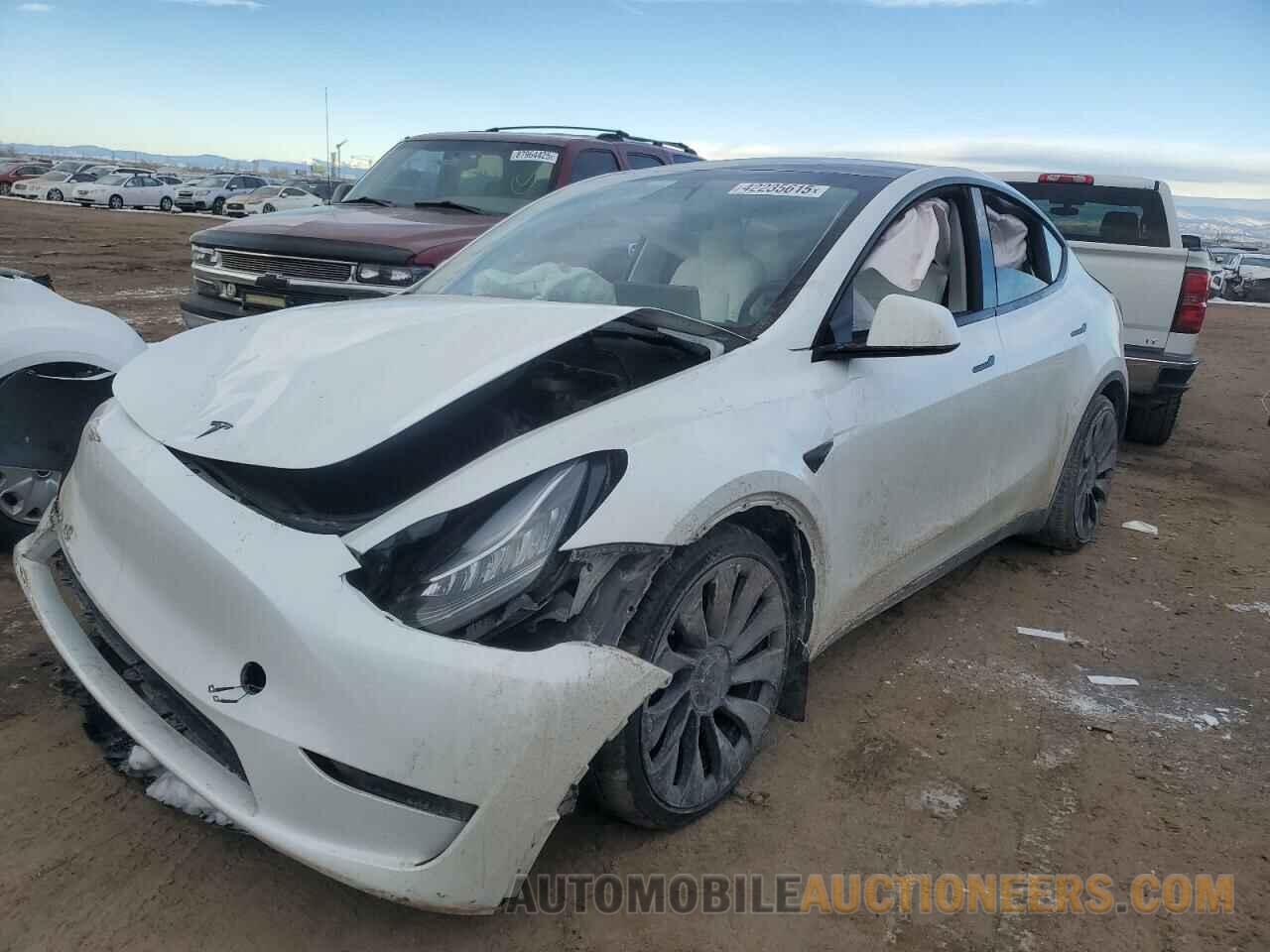 5YJYGDEF3LF003631 TESLA MODEL Y 2020