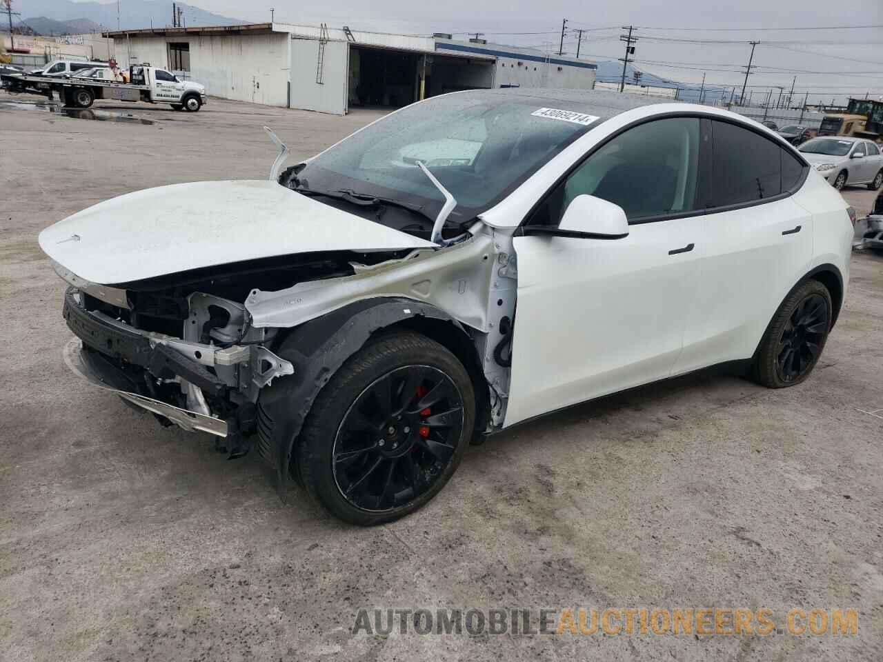 5YJYGDEF3LF057320 TESLA MODEL Y 2020