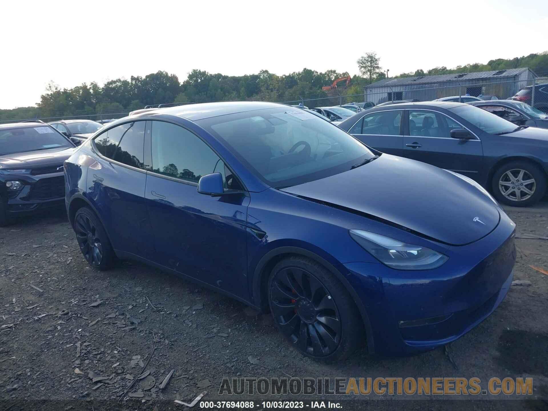 5YJYGDEF3MF258832 TESLA MODEL Y 2021