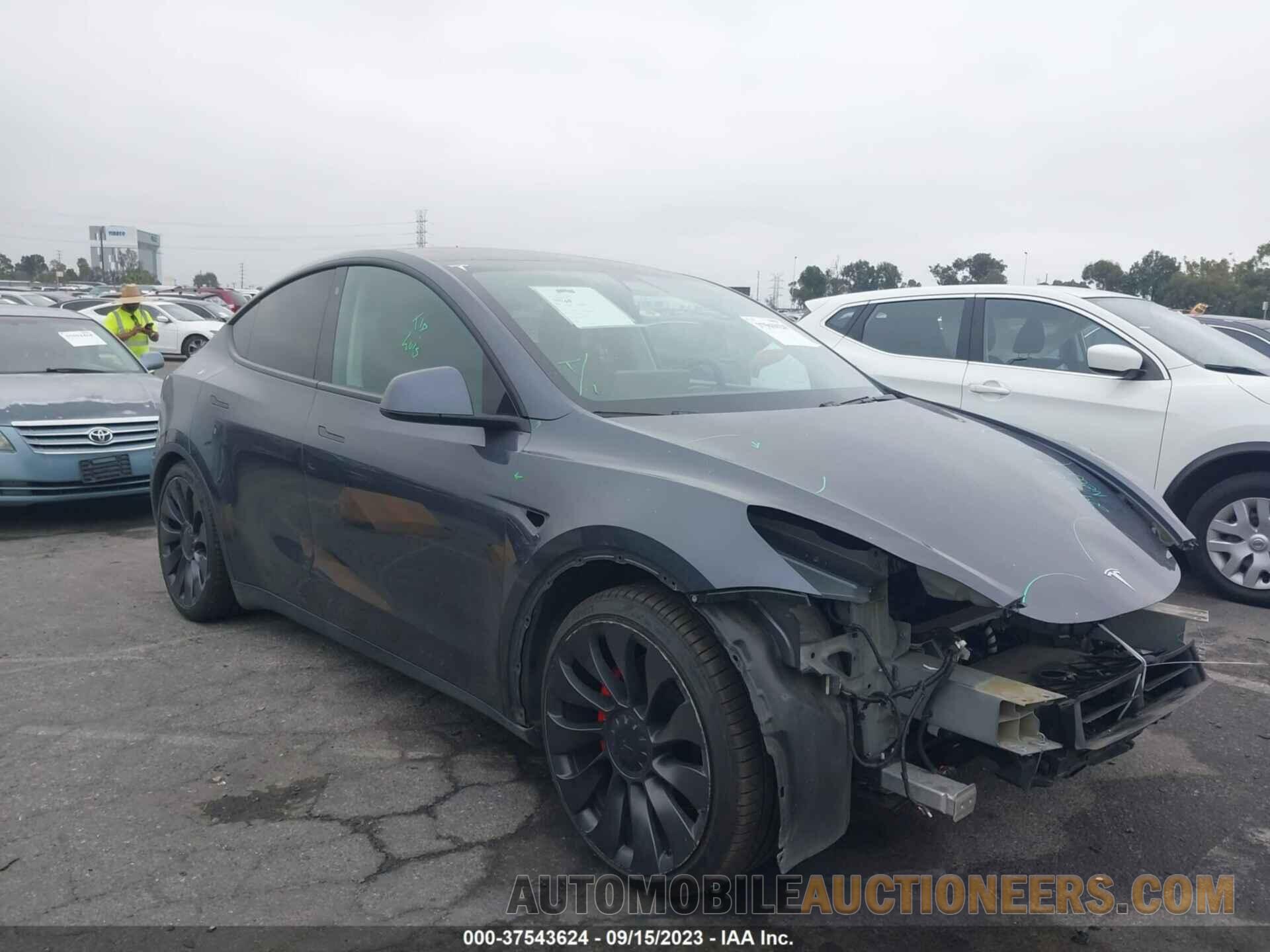 5YJYGDEF4LF000883 TESLA MODEL Y 2020