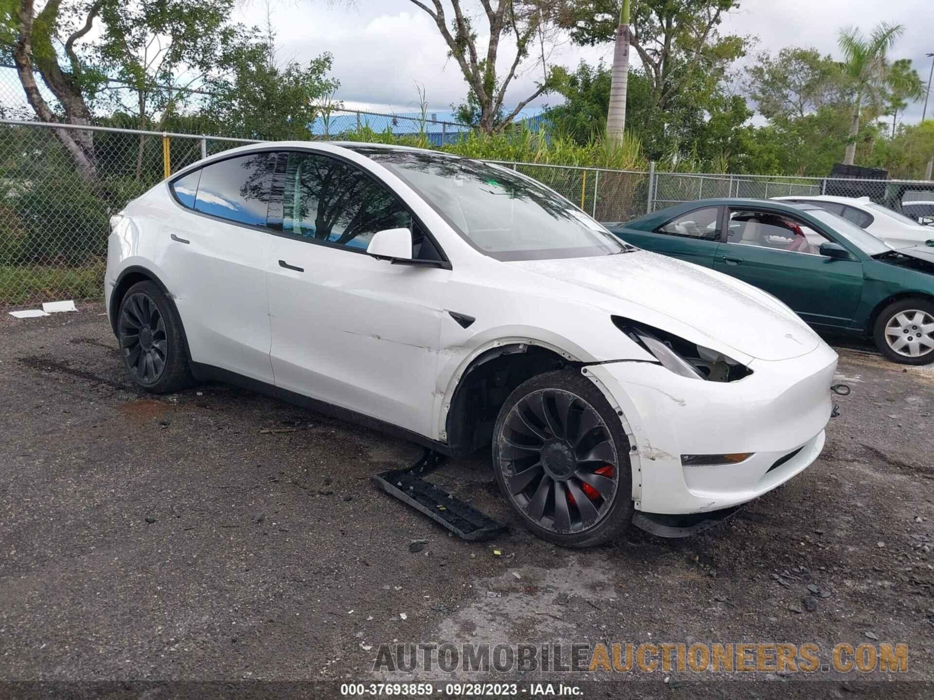 5YJYGDEF4MF251954 TESLA MODEL Y 2021