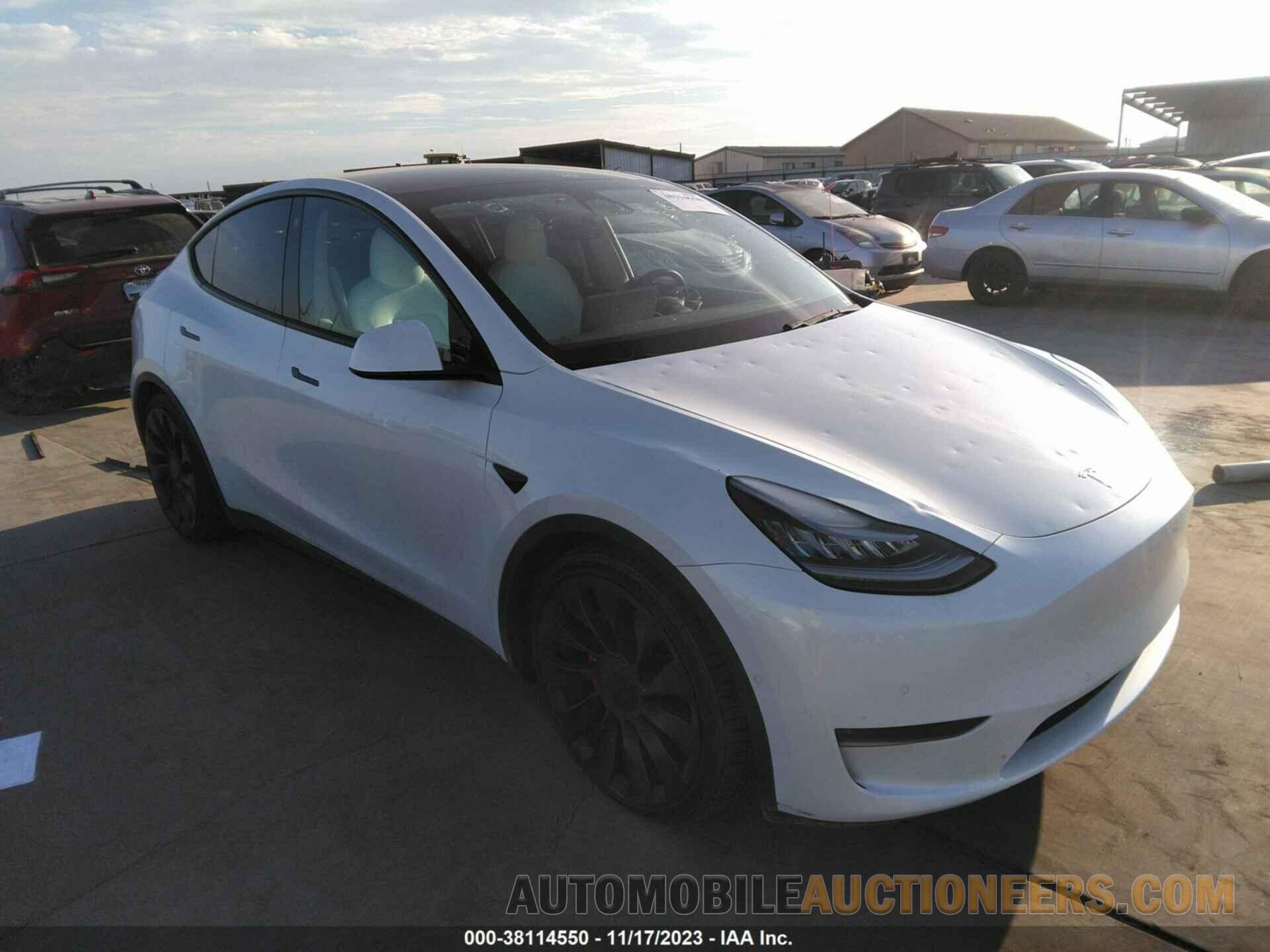 5YJYGDEF5MF075593 TESLA MODEL Y 2021