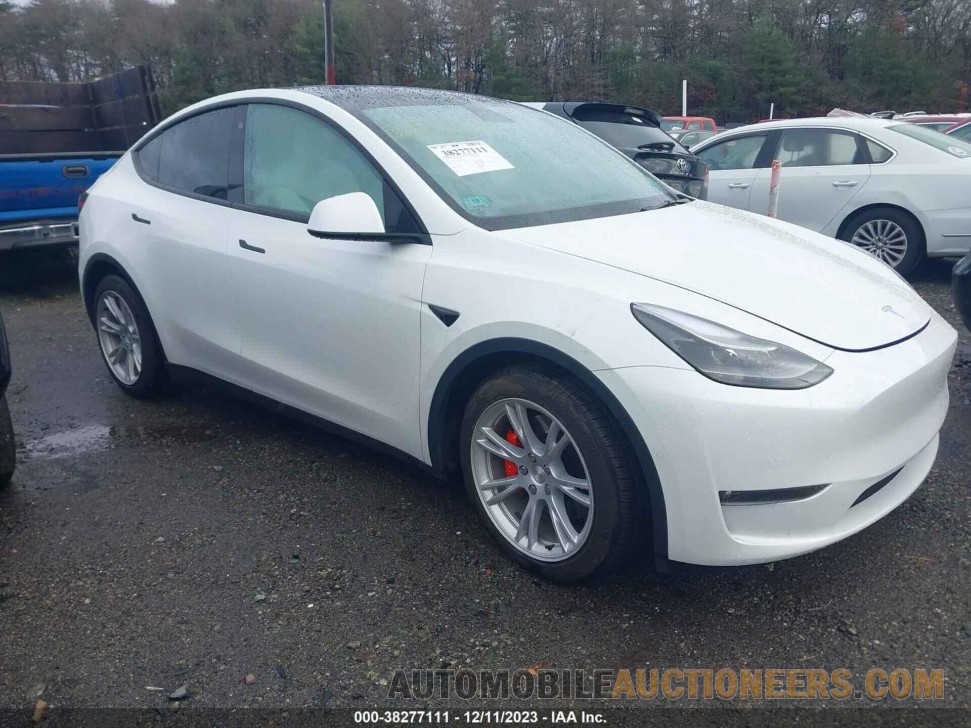 5YJYGDEF5MF240221 TESLA MODEL Y 2021