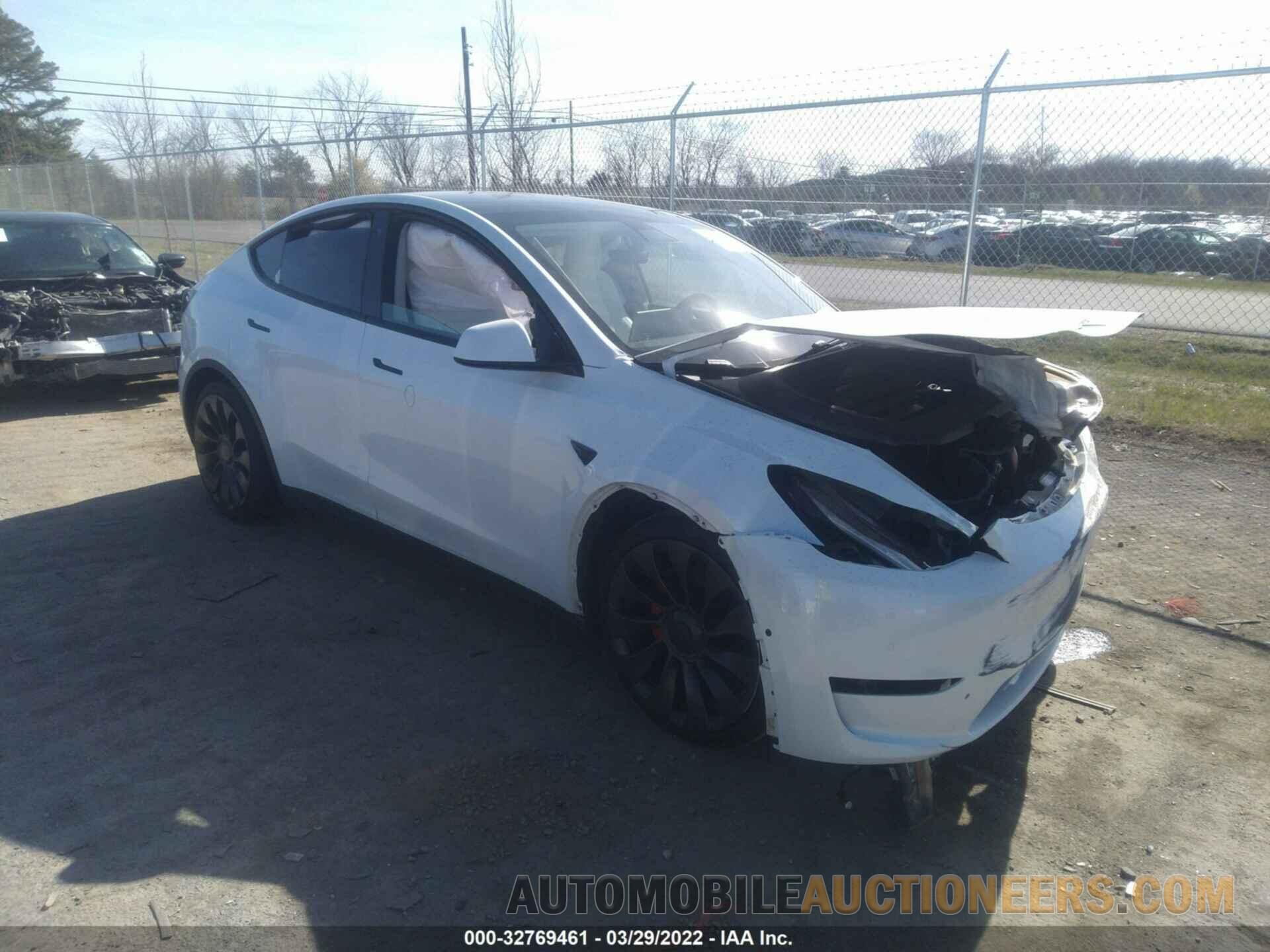 5YJYGDEF7LF025633 TESLA MODEL Y 2020