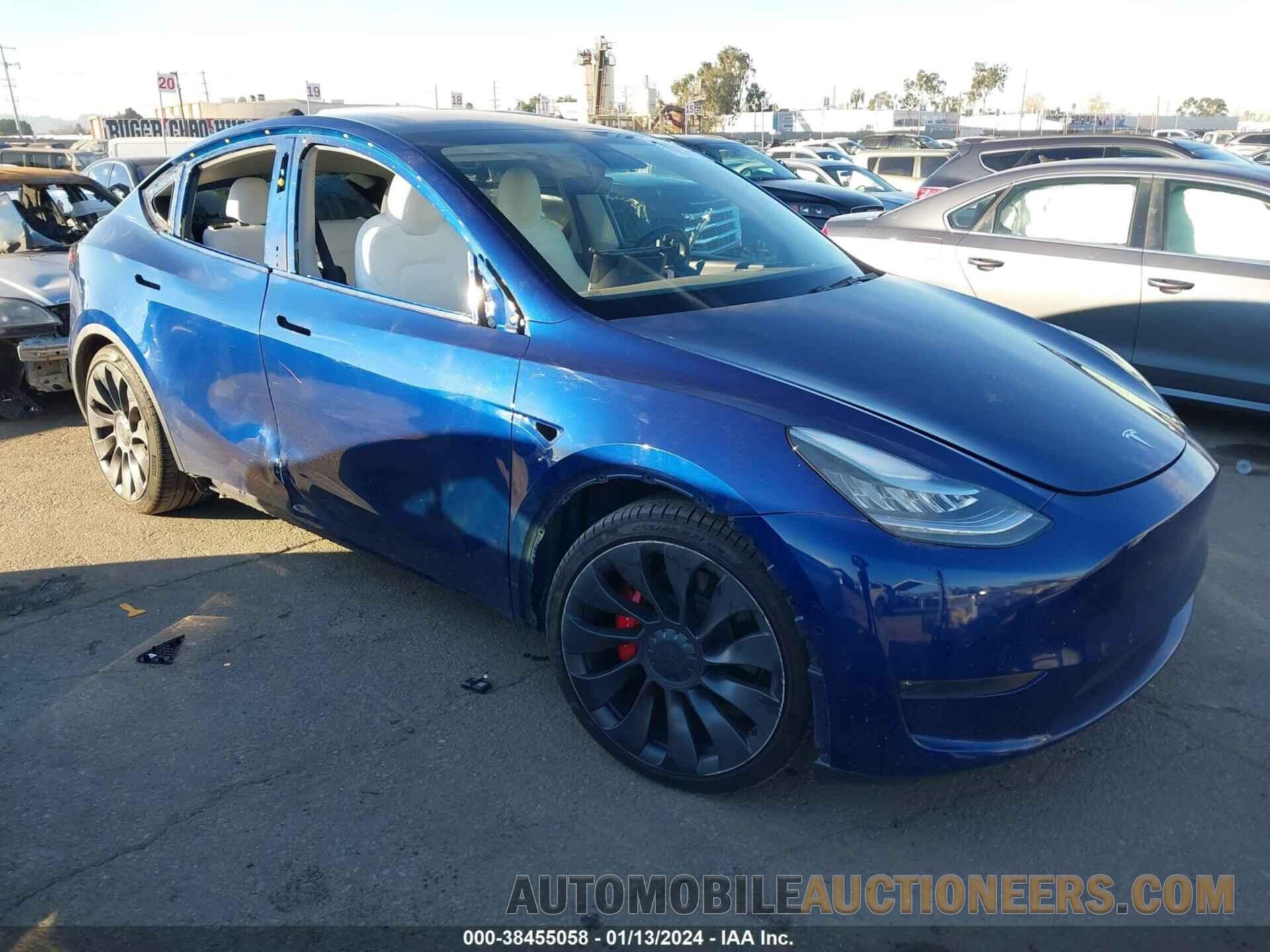 5YJYGDEF8LF017315 TESLA MODEL Y 2020