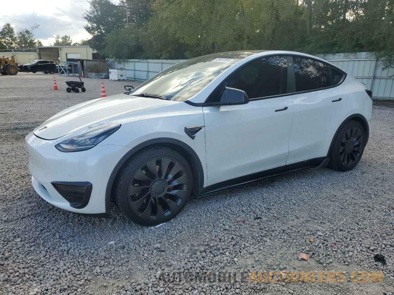 5YJYGDEF8LF039587 TESLA MODEL Y 2020