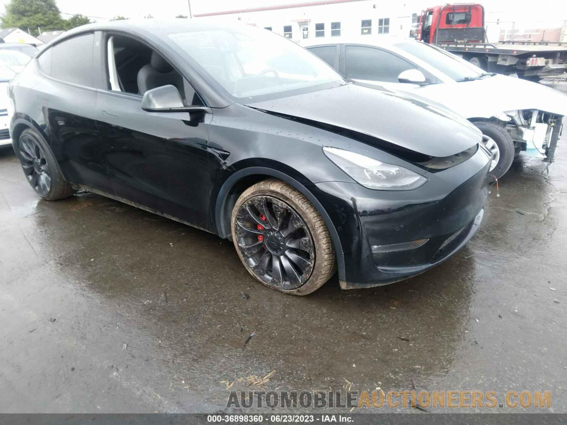 5YJYGDEF8MF134099 TESLA MODEL Y 2021