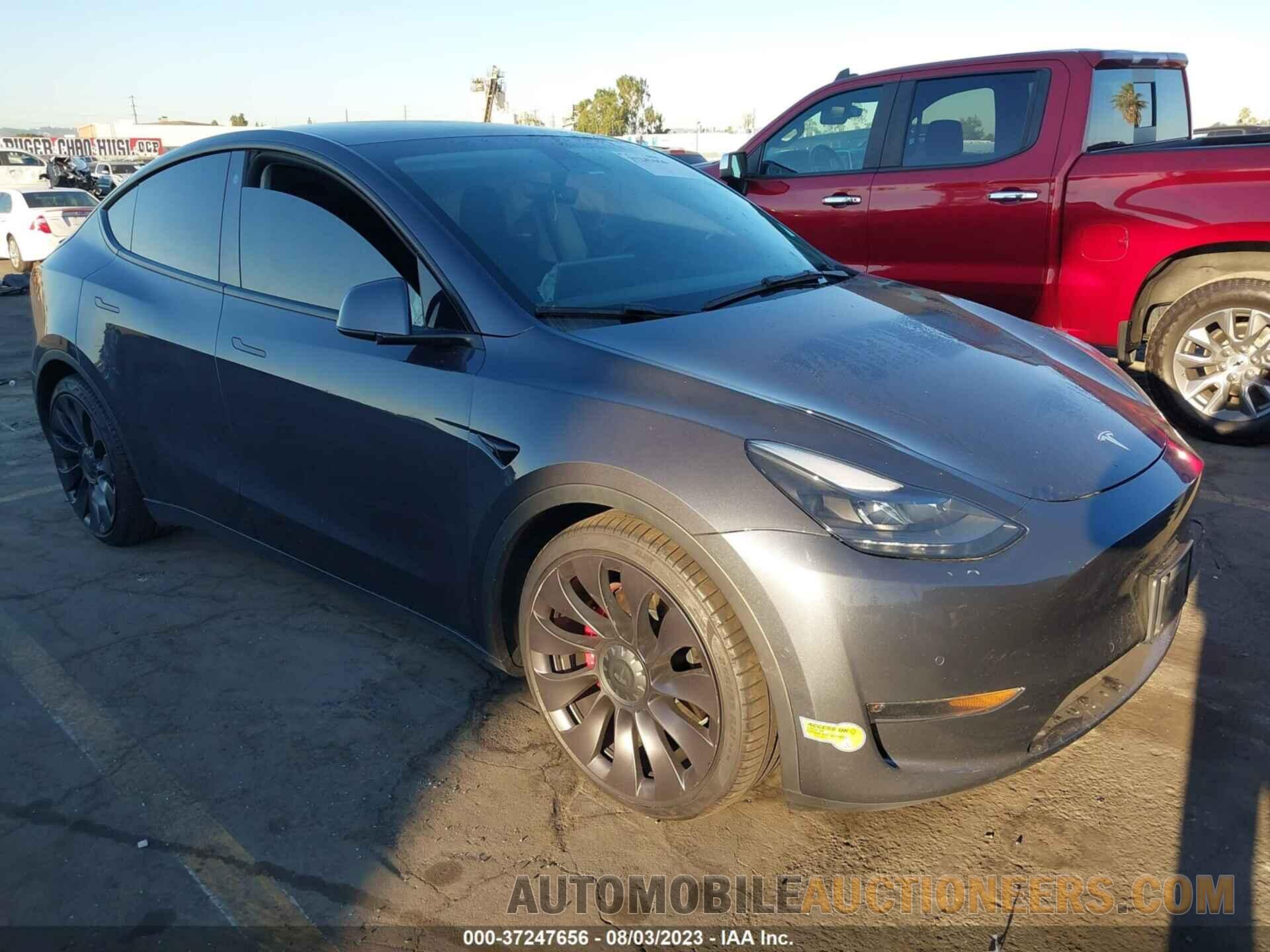 5YJYGDEF8MF194822 TESLA MODEL Y 2021