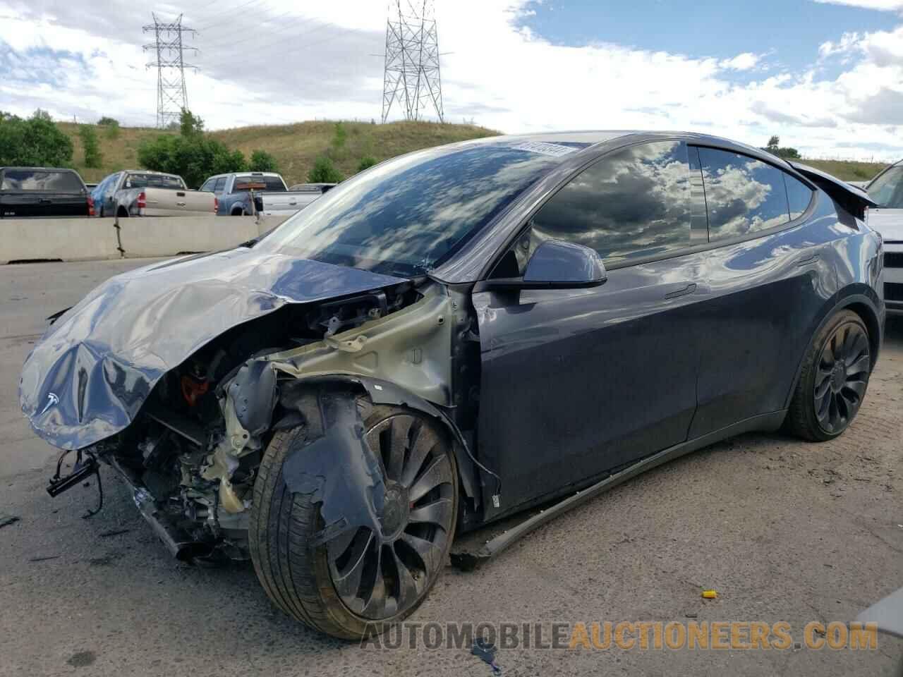 5YJYGDEF9MF173381 TESLA MODEL Y 2021