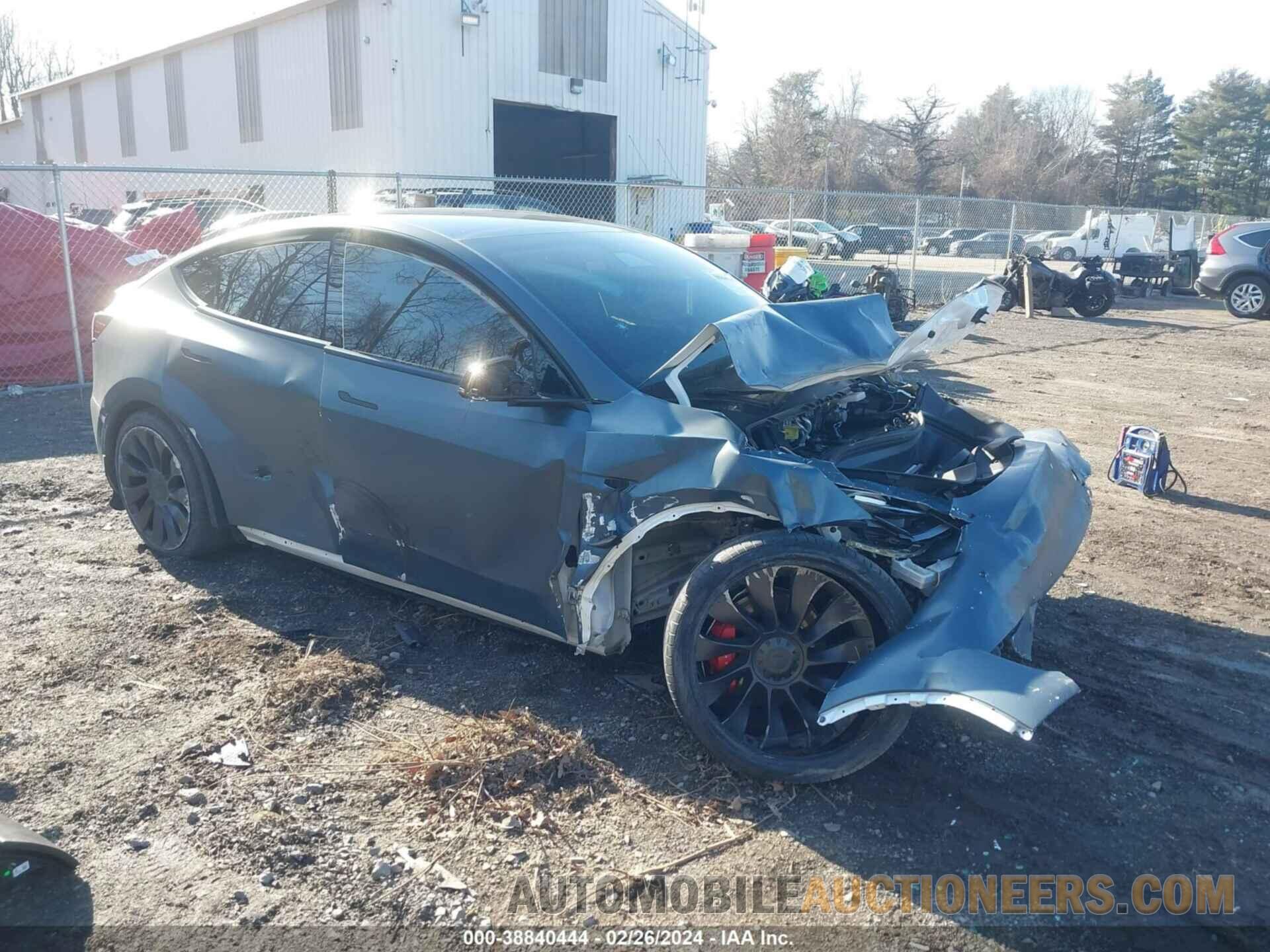 5YJYGDEFXMF264112 TESLA MODEL Y 2021