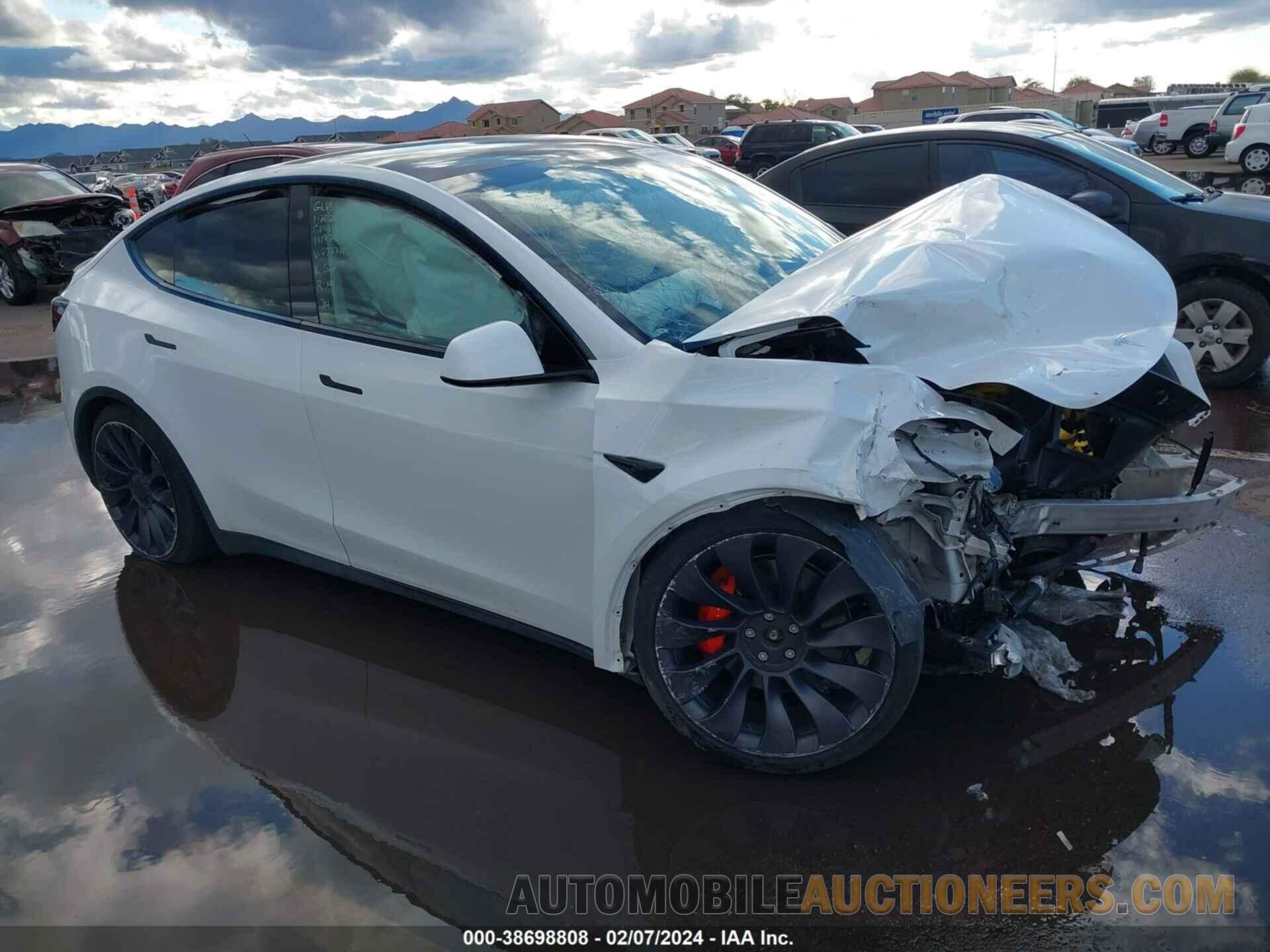 5YJYGDEFXMF272744 TESLA MODEL Y 2021