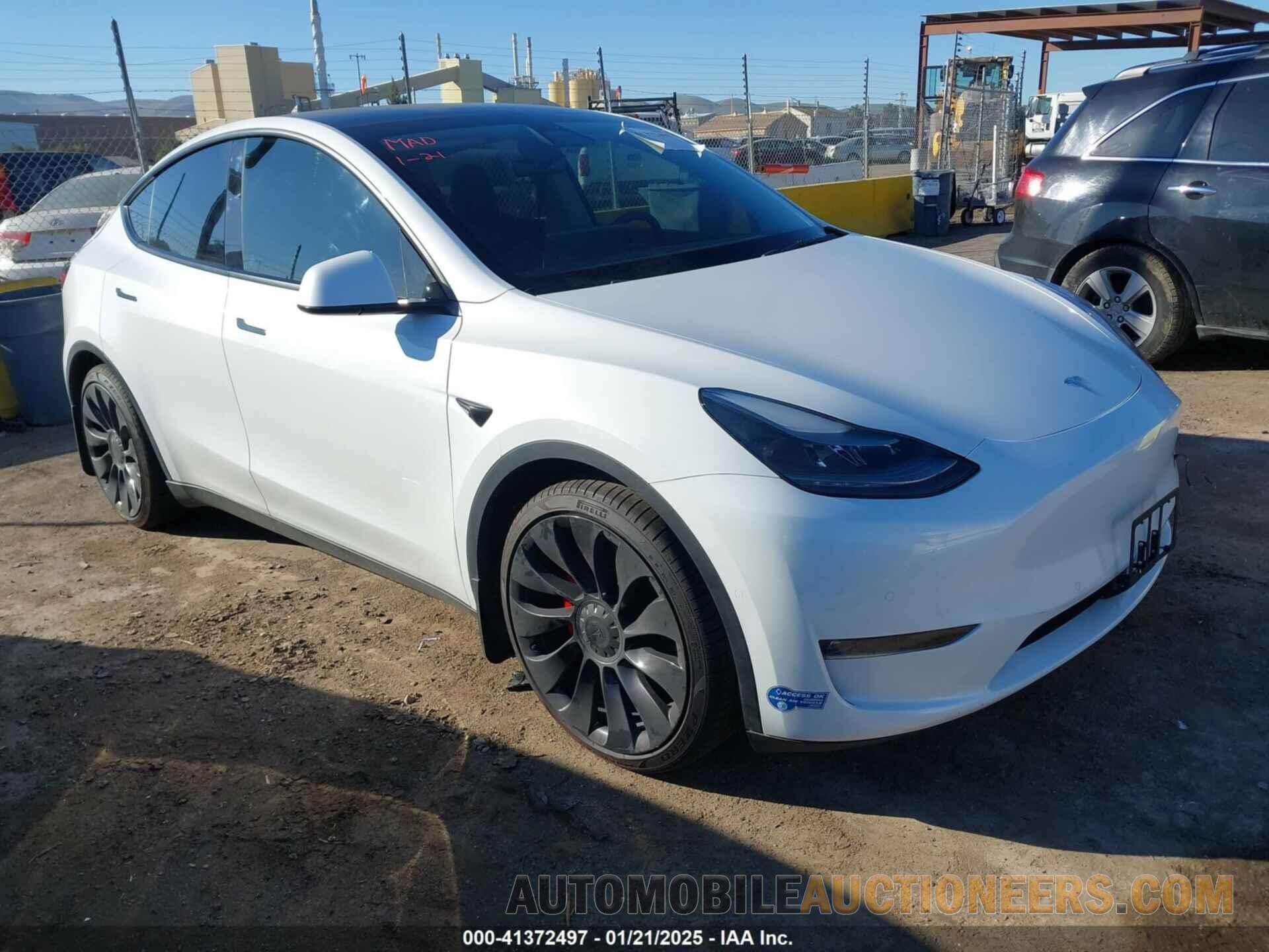 5YJYGDEFXMF277832 TESLA MODEL Y 2021