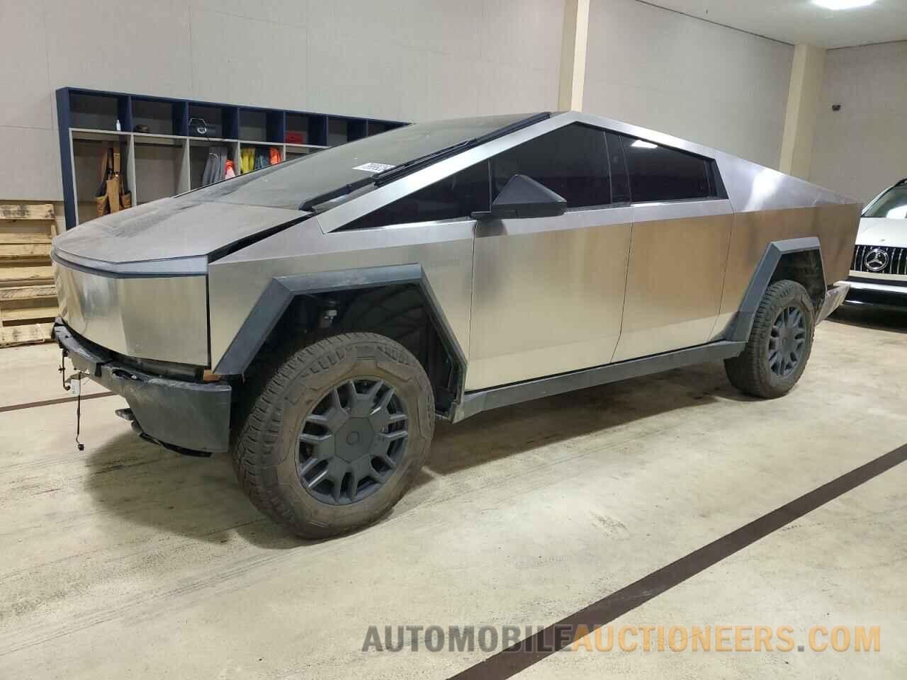 7G2CEHED8RA013046 TESLA CYBERTRUCK 2024