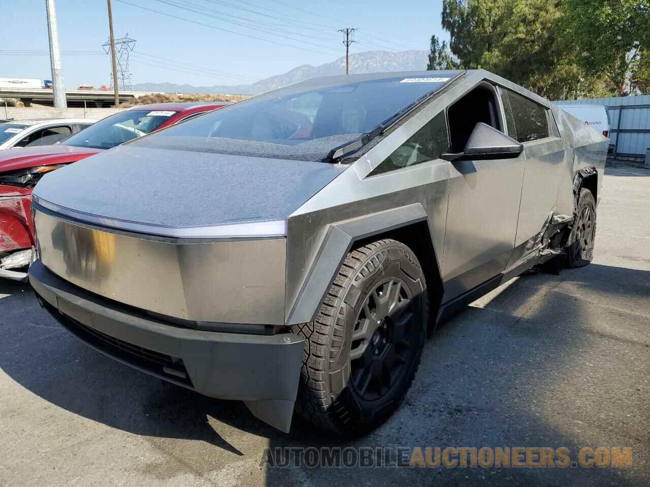 7G2CEHEE8RA016487 TESLA CYBERTRUCK 2024