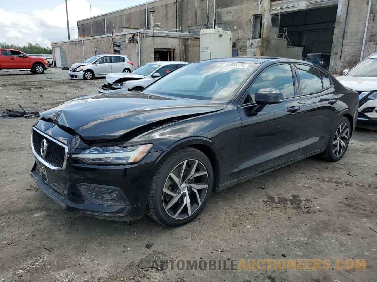 7JR102FK0KG006465 VOLVO S60 2019