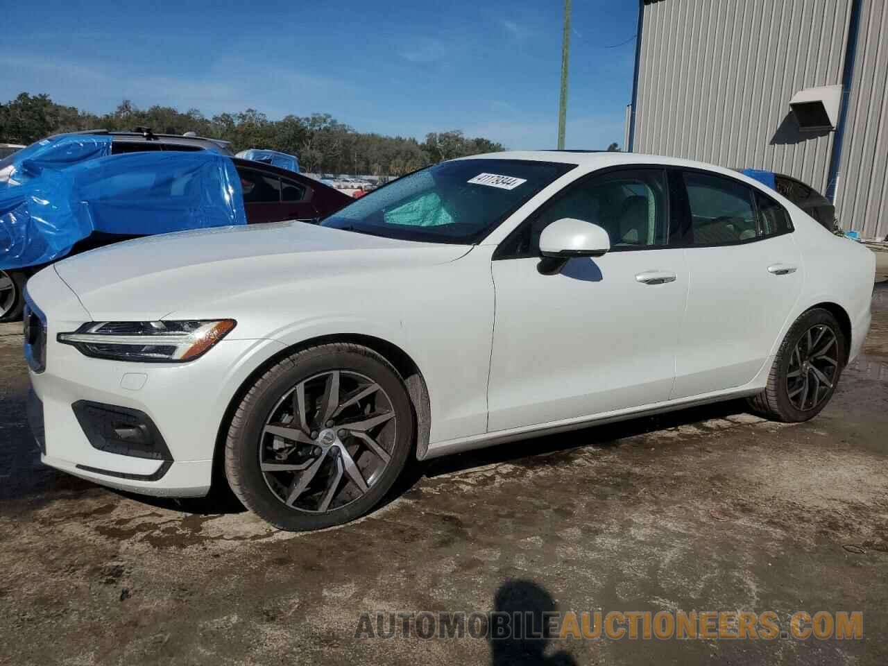 7JR102FK0KG009706 VOLVO S60 2019