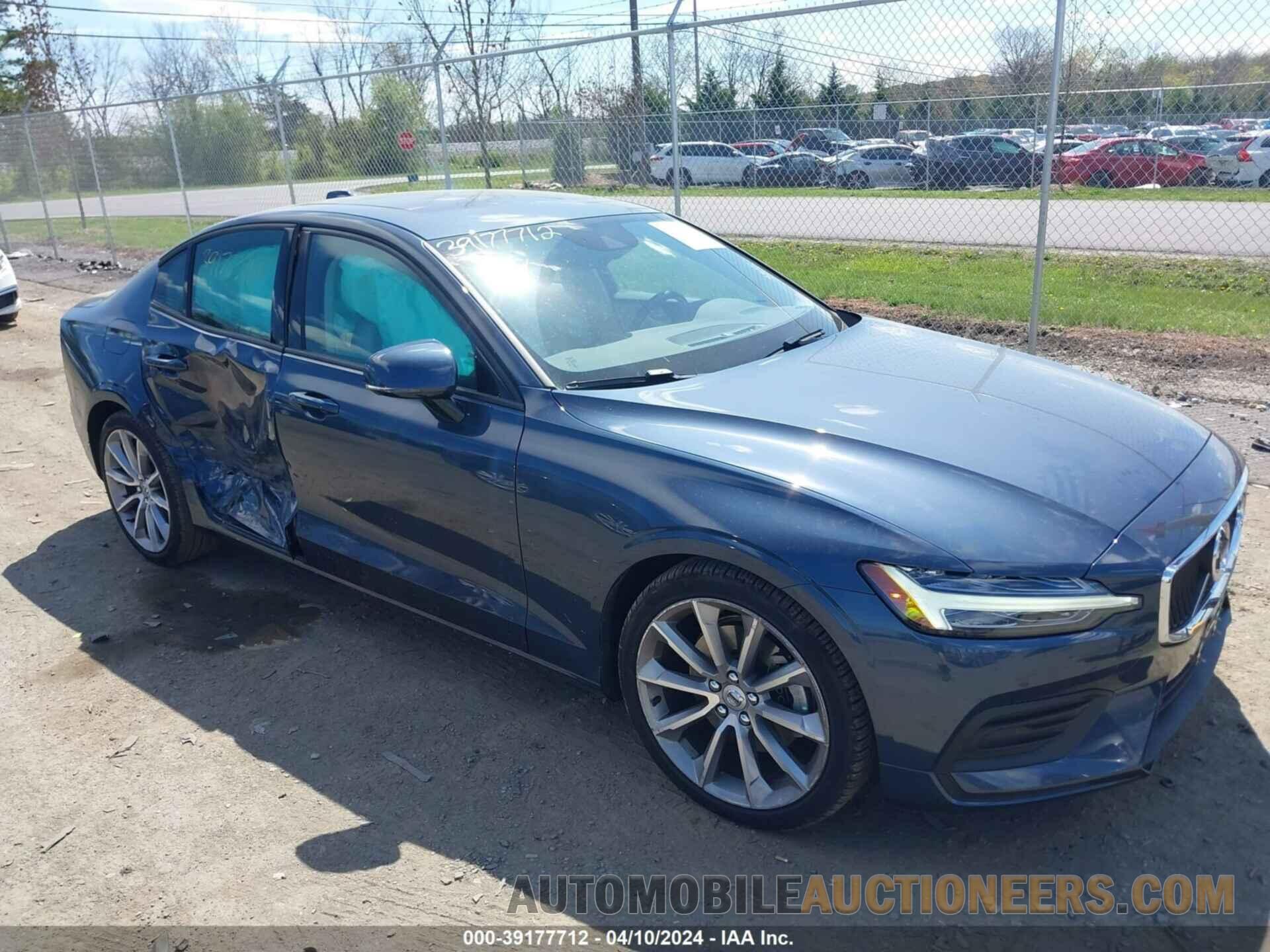 7JR102FK1KG003834 VOLVO S60 2019