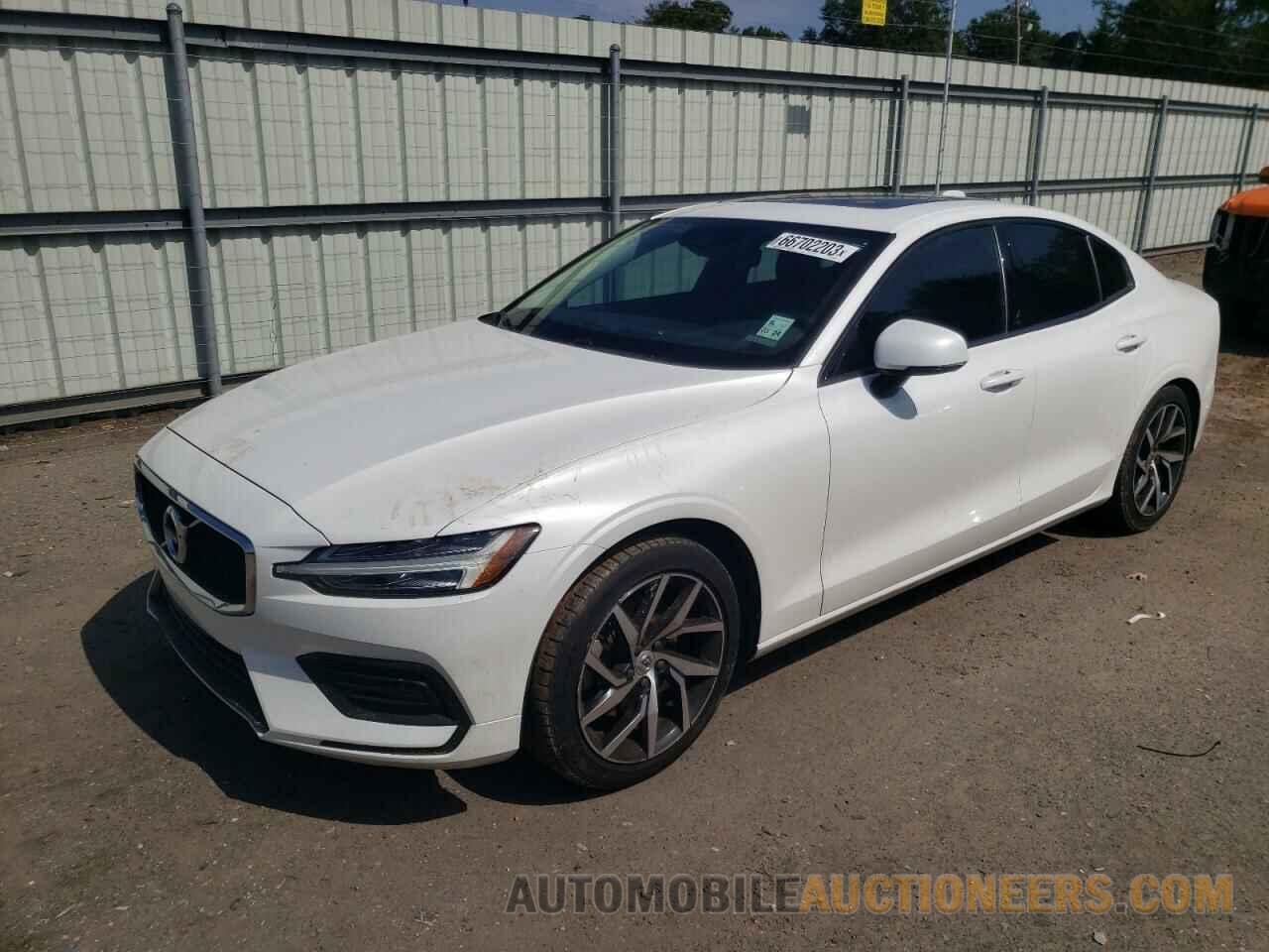 7JR102FK1KG013618 VOLVO S60 2019