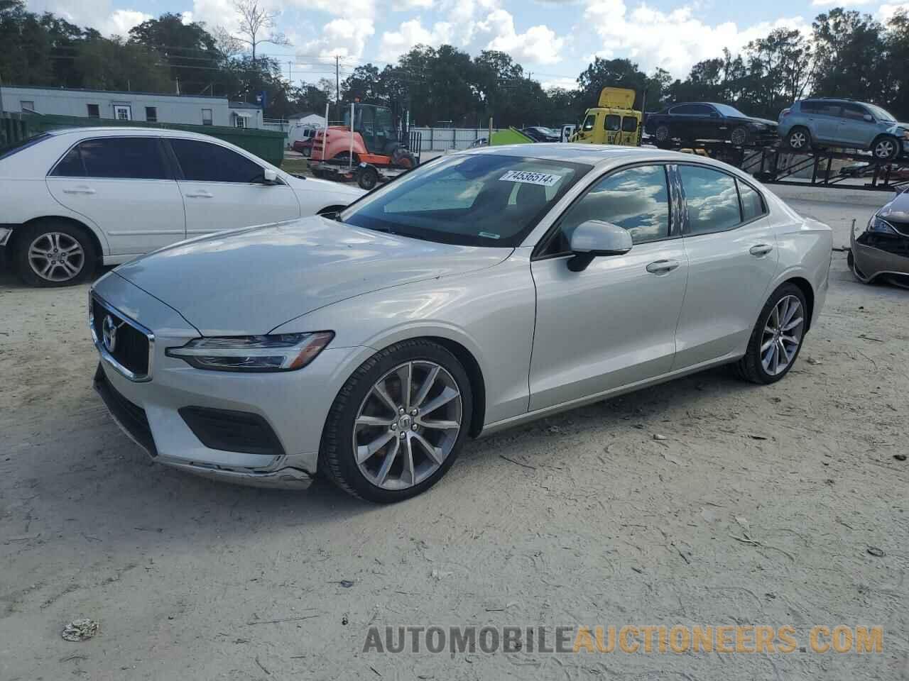 7JR102FK2KG000862 VOLVO S60 2019