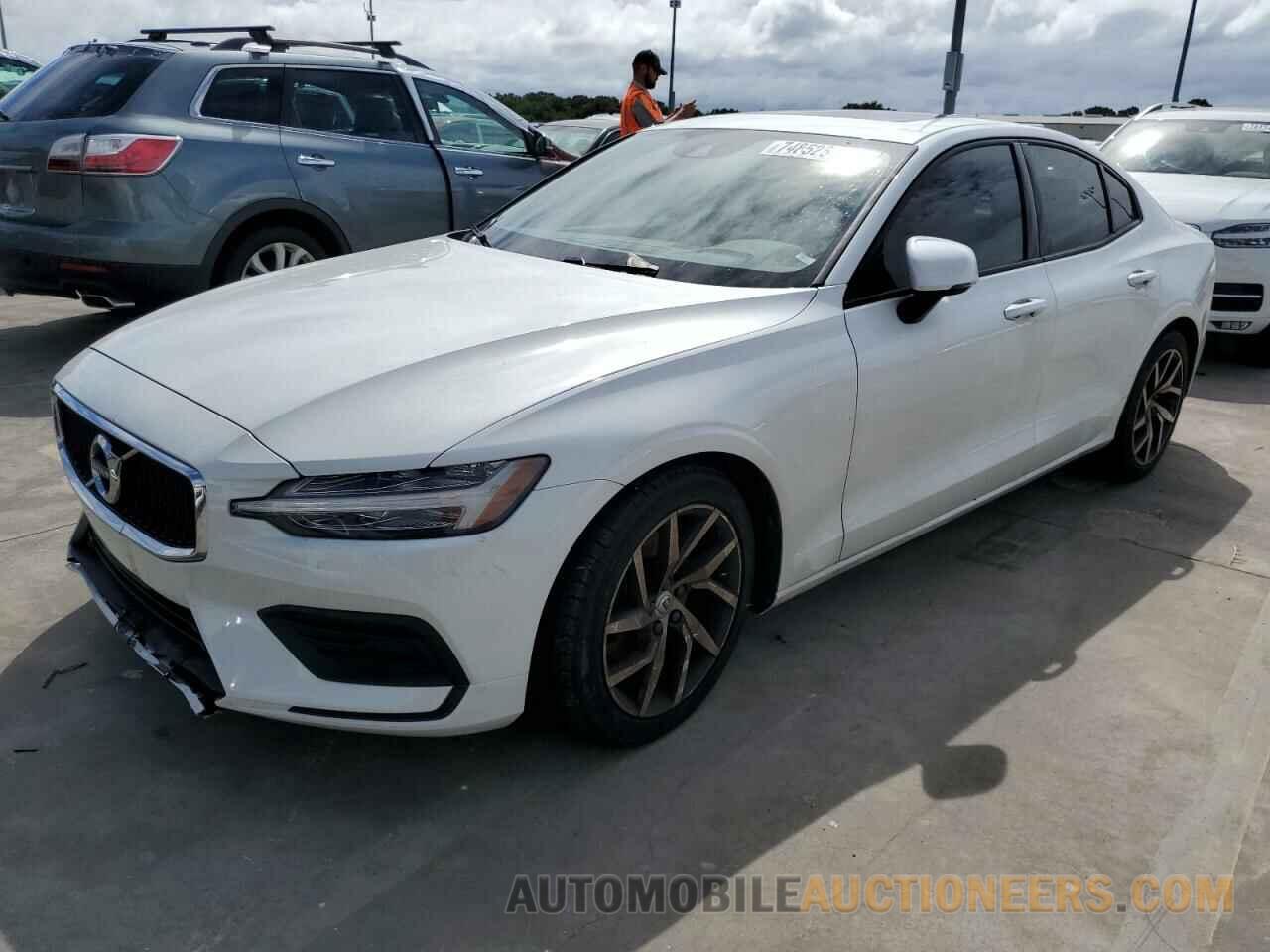 7JR102FK2LG060156 VOLVO S60 2020