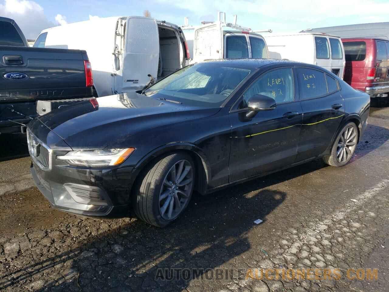 7JR102FK3KG017198 VOLVO S60 2019