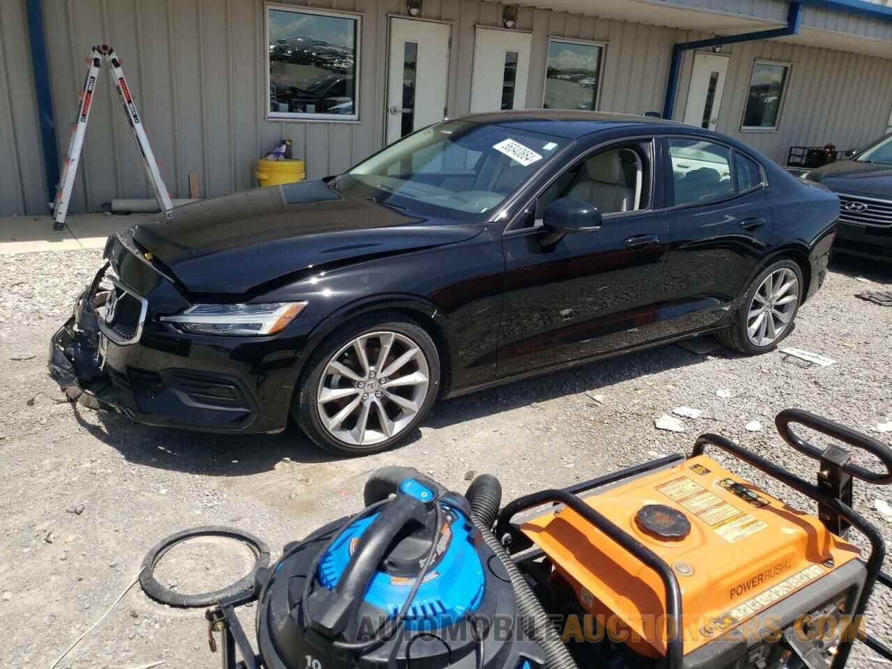 7JR102FK5KG002055 VOLVO S60 2019