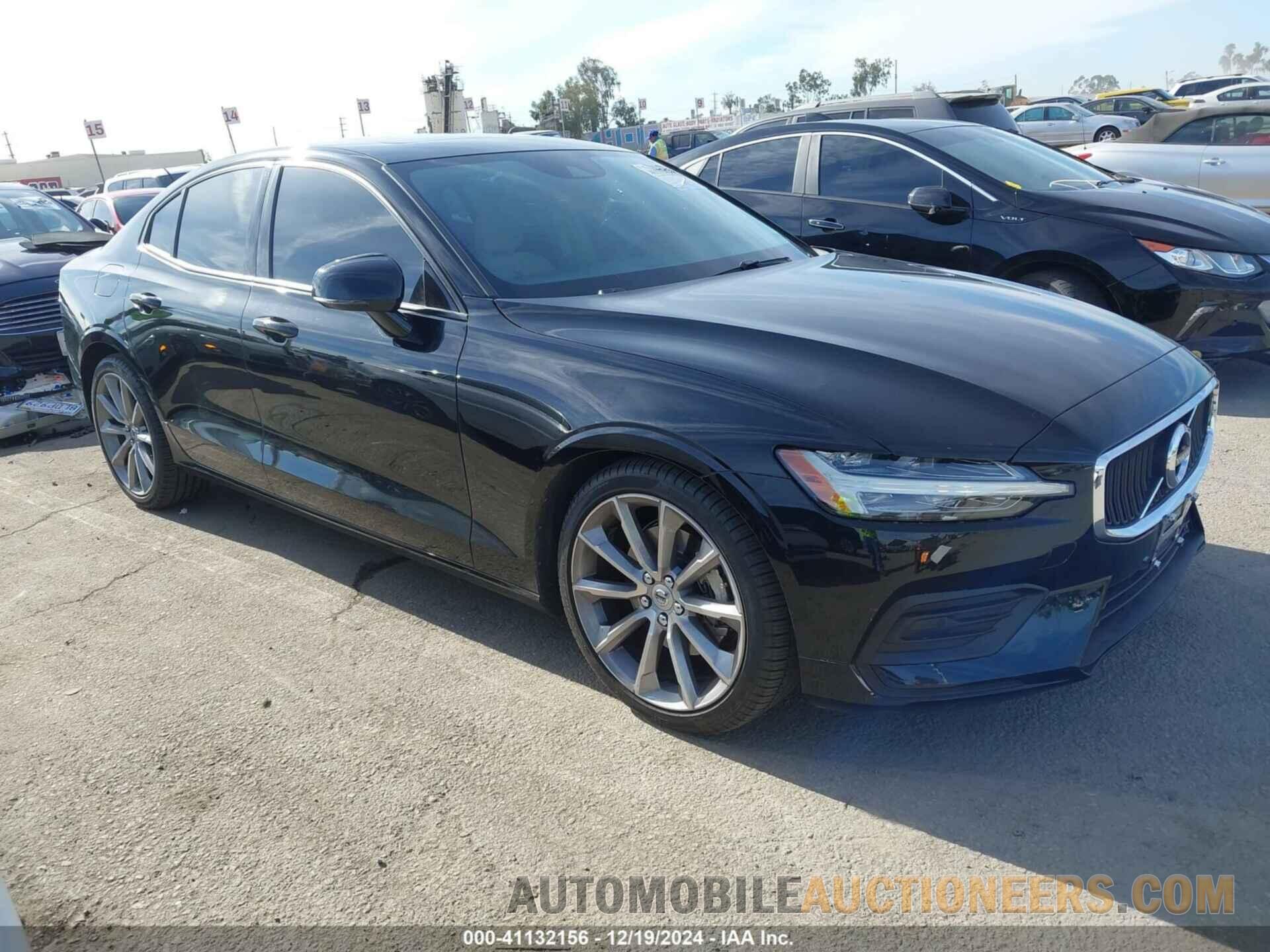 7JR102FK5KG011693 VOLVO S60 2019