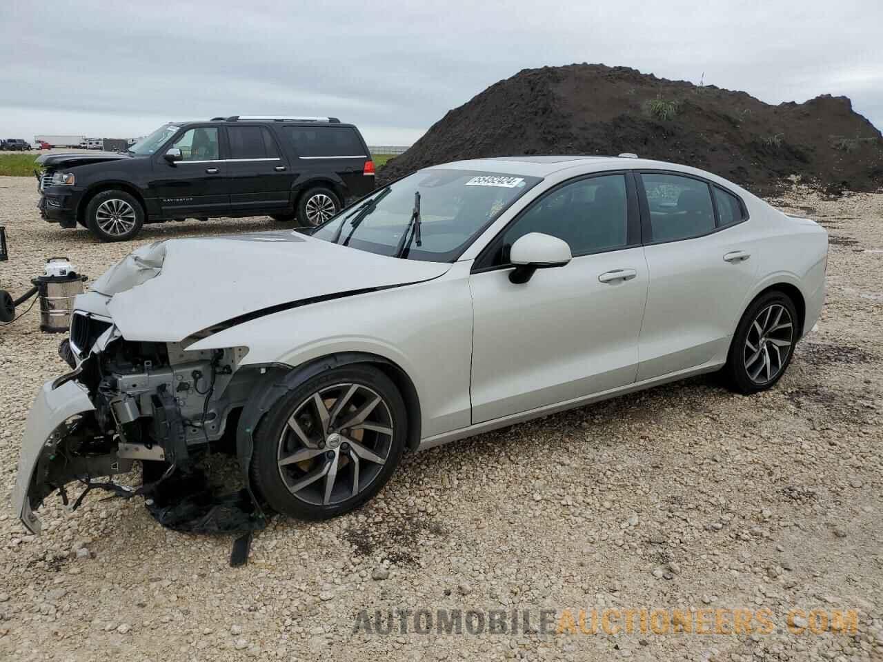 7JR102FK6KG001352 VOLVO S60 2019