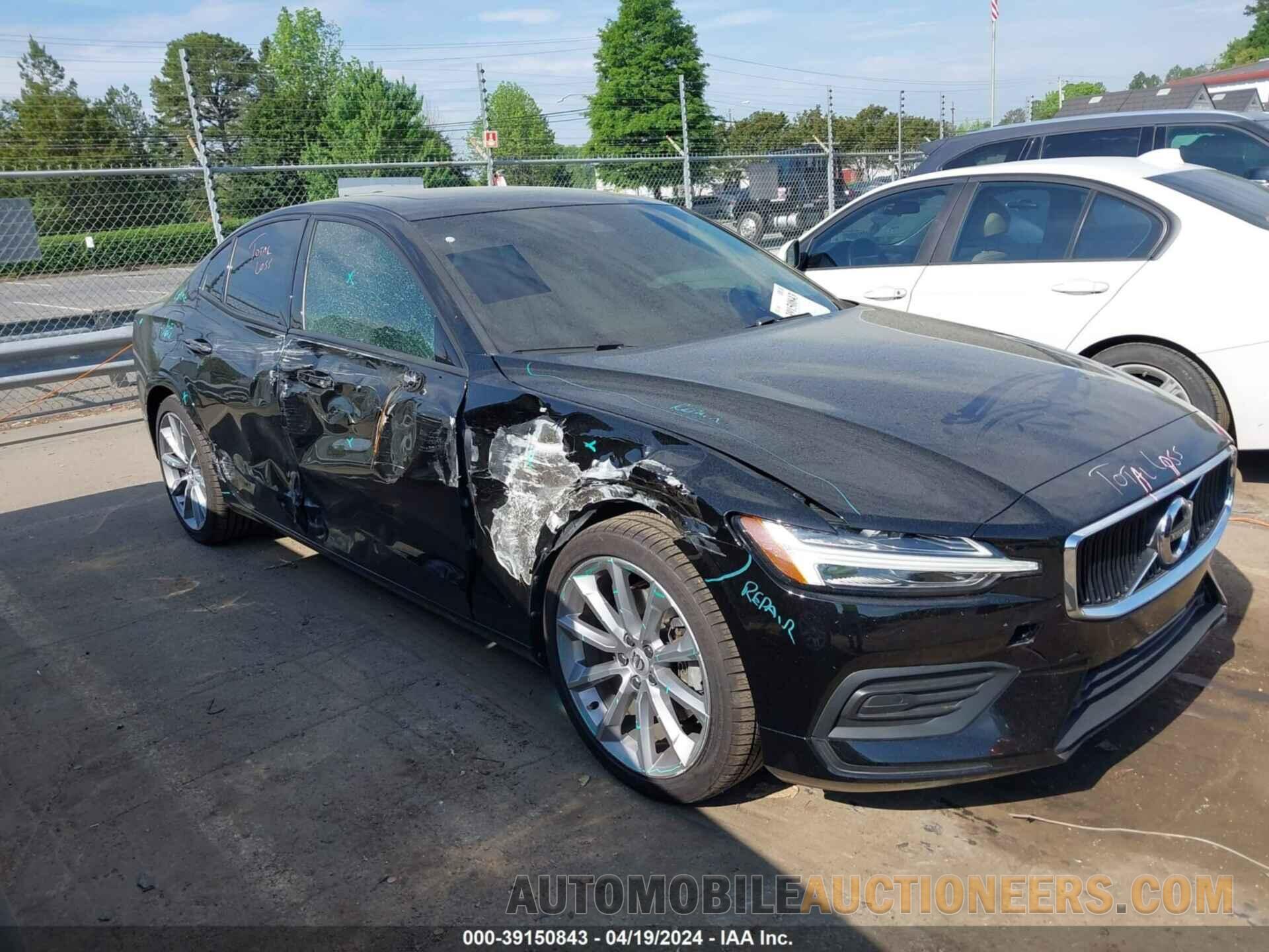 7JR102FK6KG013517 VOLVO S60 2019