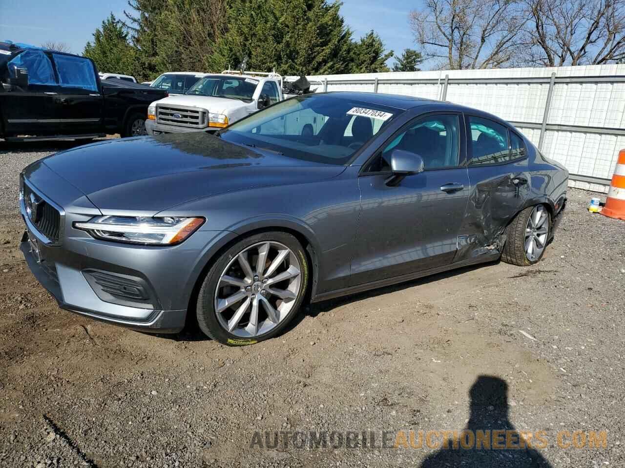 7JR102FK7KG003952 VOLVO S60 2019