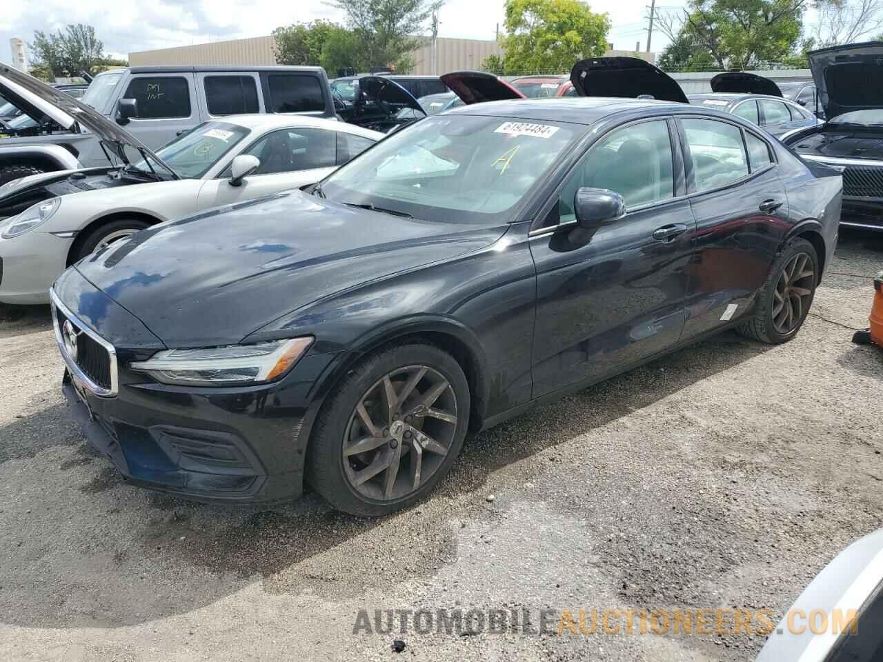 7JR102FK8KG007329 VOLVO S60 2019