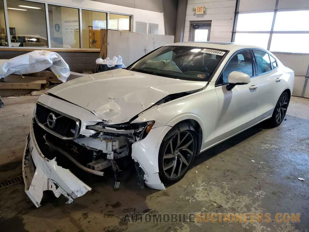 7JR102FK8KG008268 VOLVO S60 2019