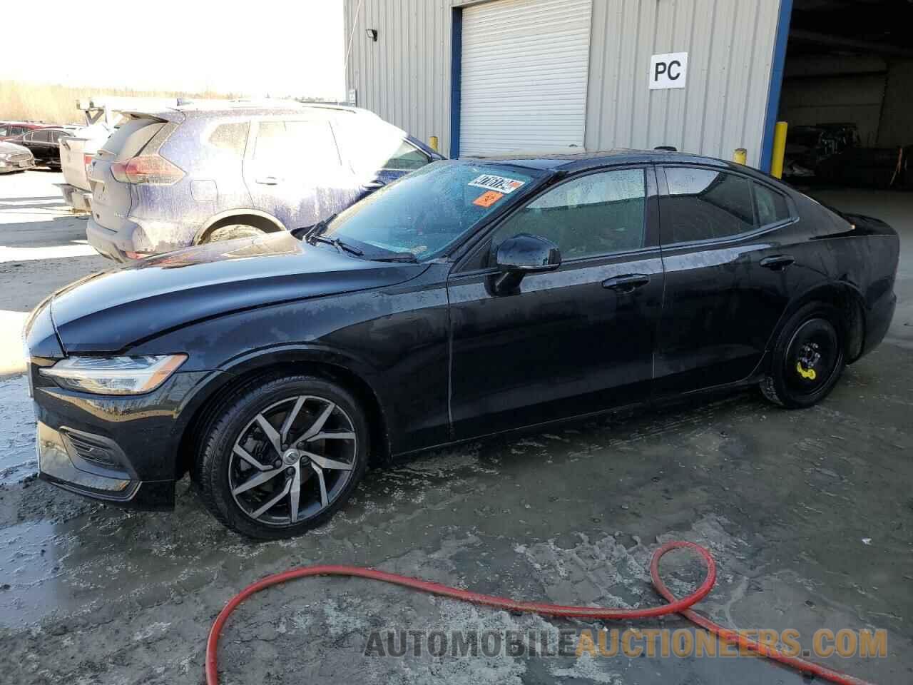 7JR102FK8KG014992 VOLVO S60 2019