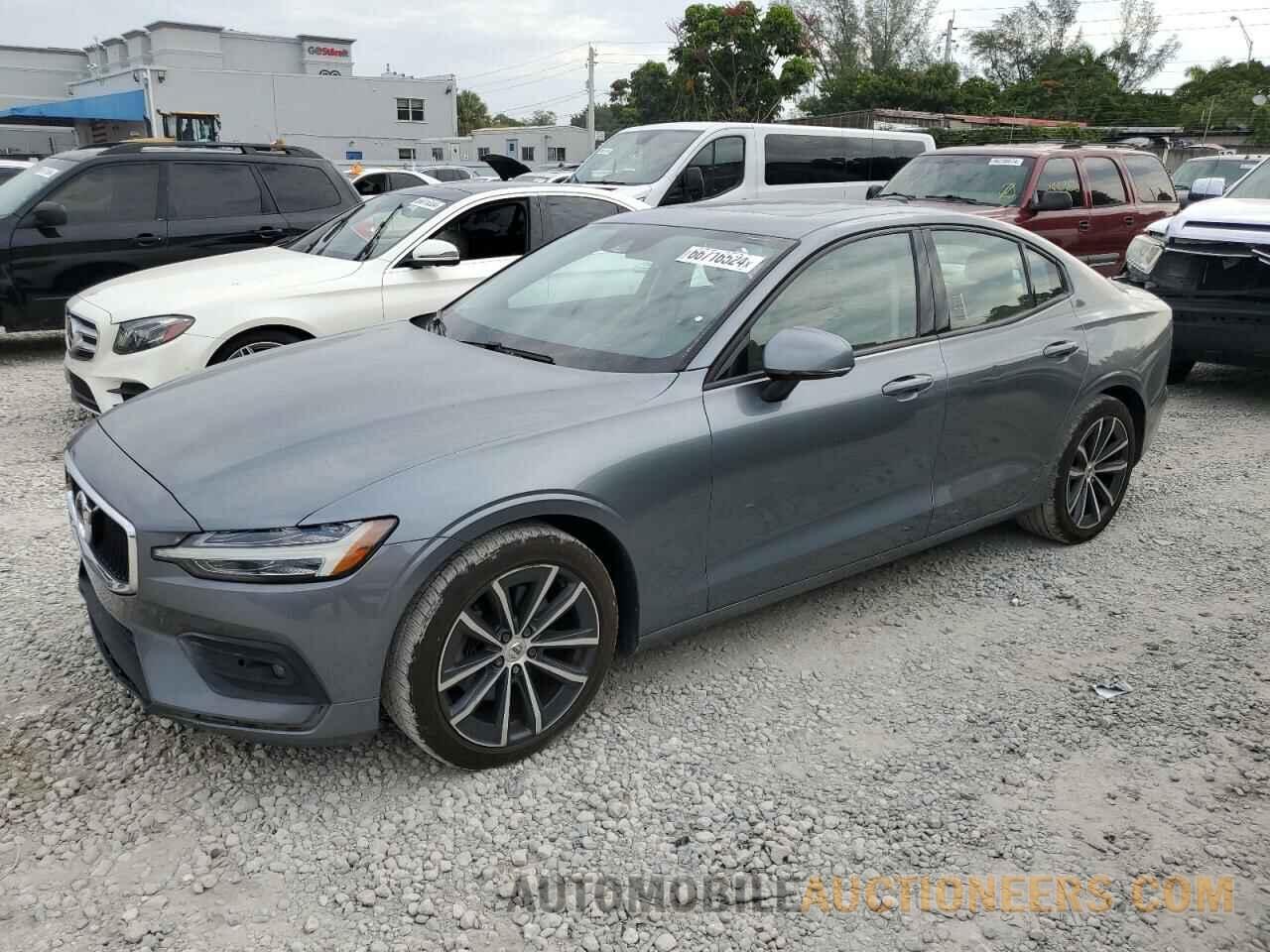 7JR102FK8MG093244 VOLVO S60 2021