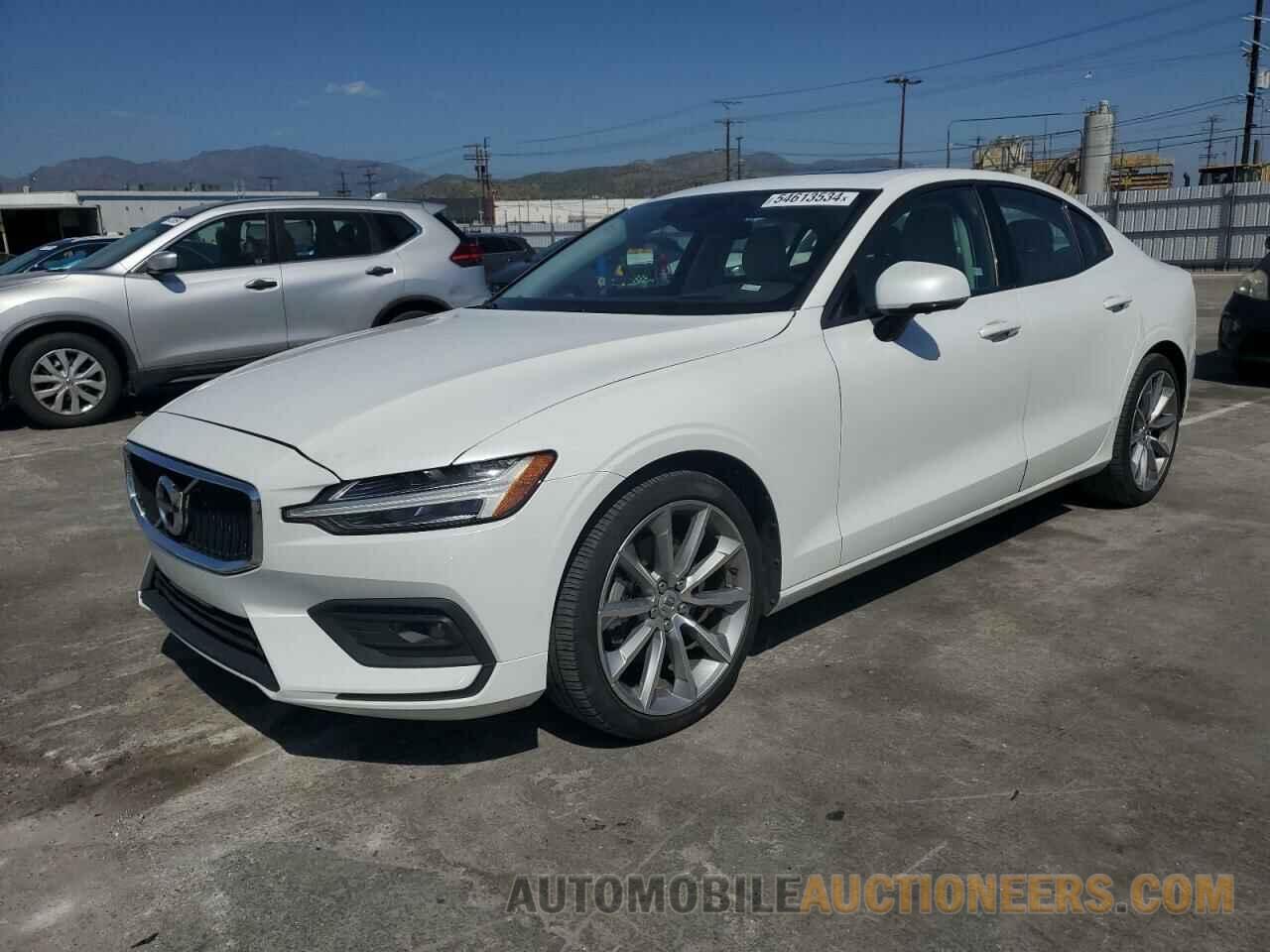 7JR102FK8MG102198 VOLVO S60 2021