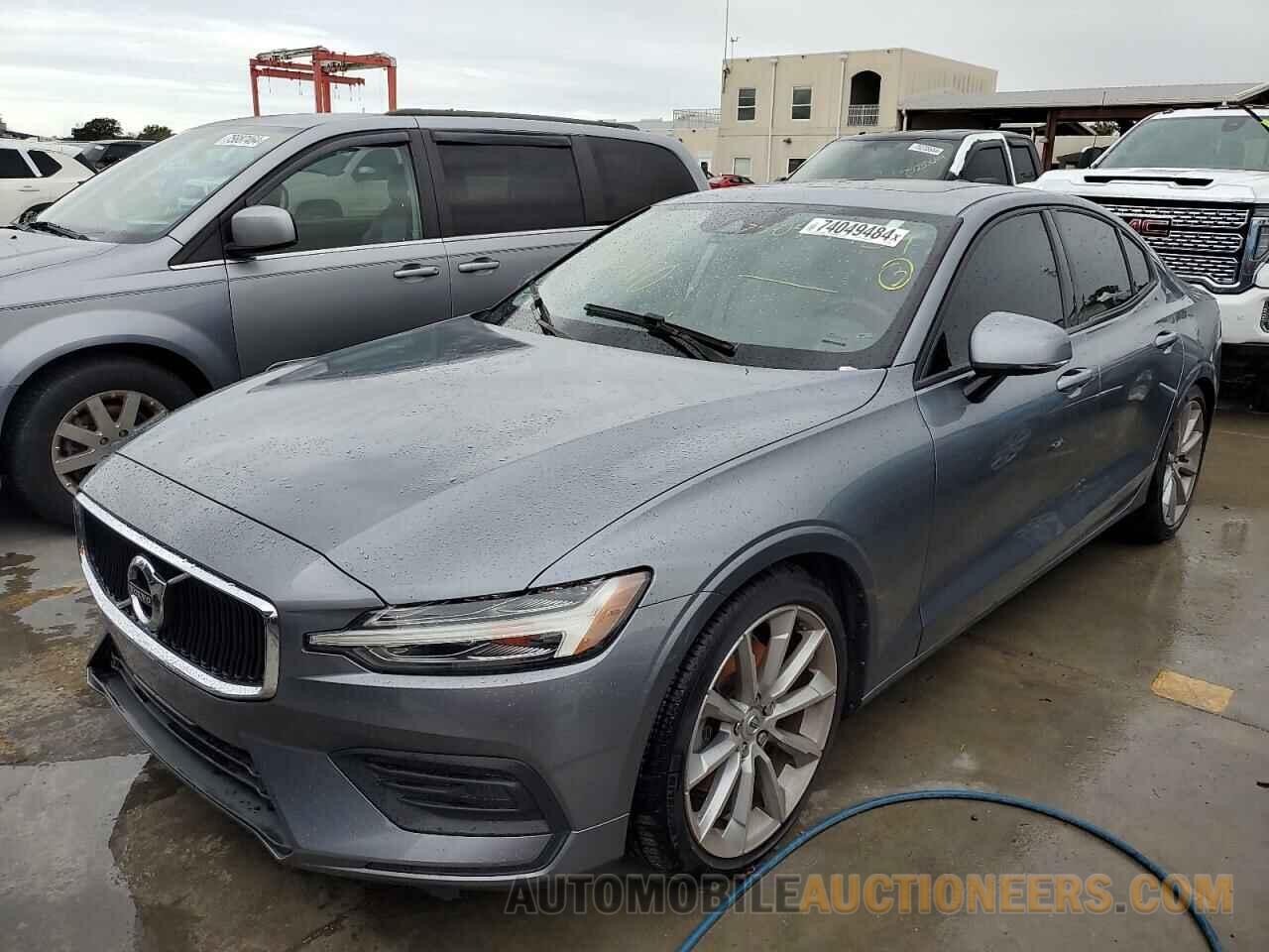 7JR102FKXKG002908 VOLVO S60 2019