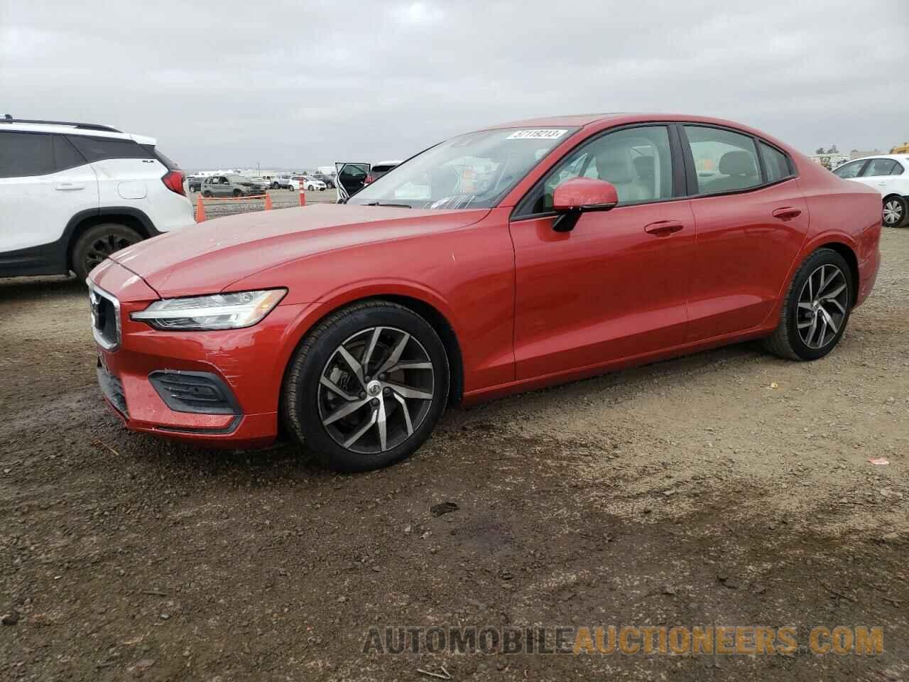 7JR102FKXKG003105 VOLVO S60 2019