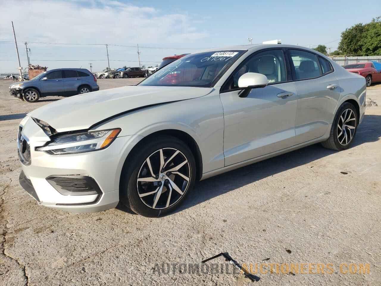 7JR102FKXKG017067 VOLVO S60 2019