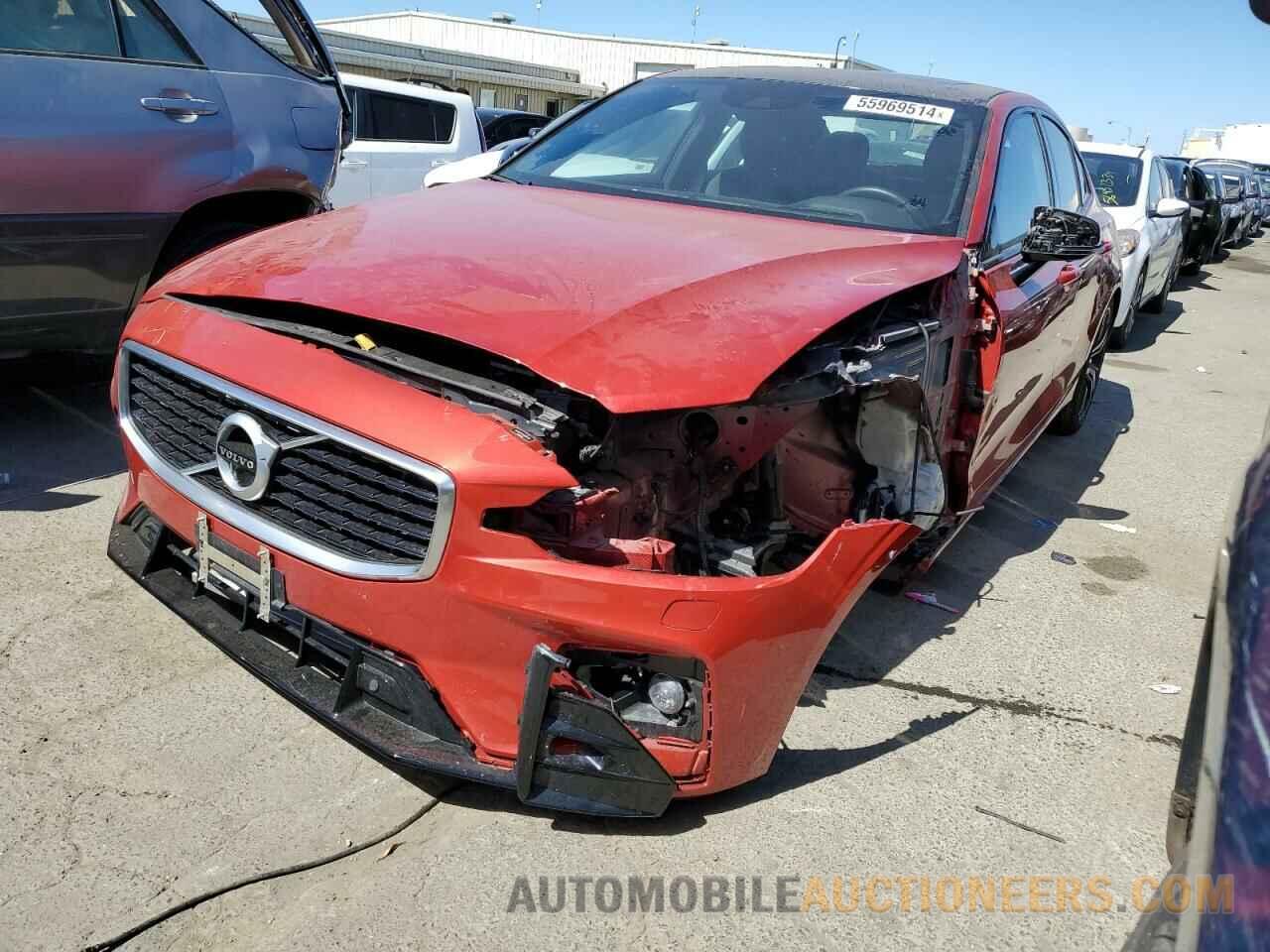 7JR102FM1KG004368 VOLVO S60 2019