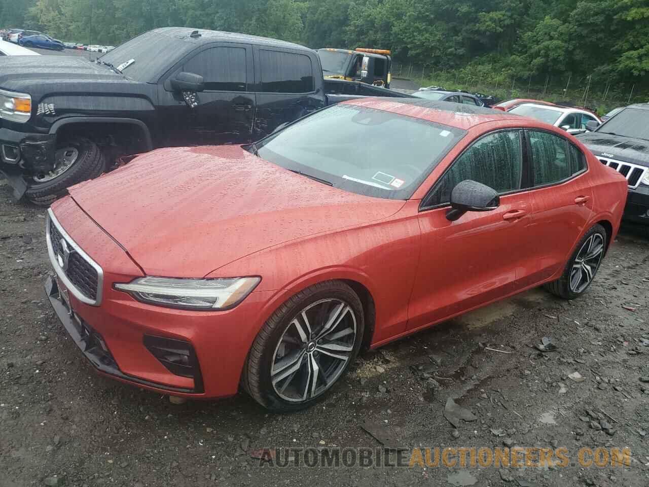 7JR102FM6KG015737 VOLVO S60 2019