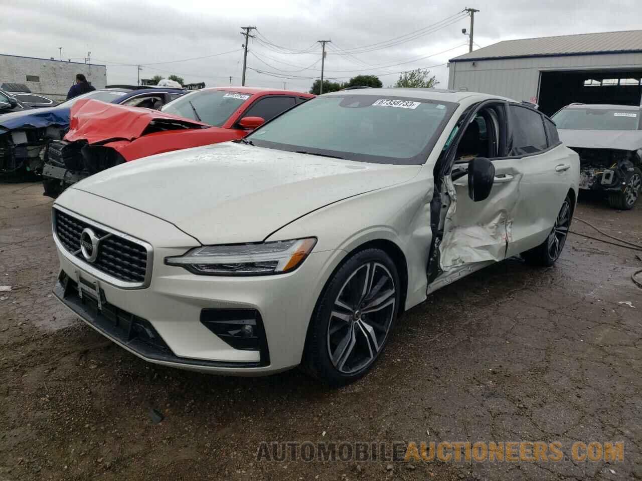 7JR102FM6KG017780 VOLVO S60 2019