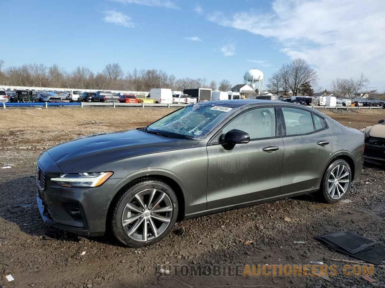 7JR102TZ4MG113460 VOLVO S60 2021