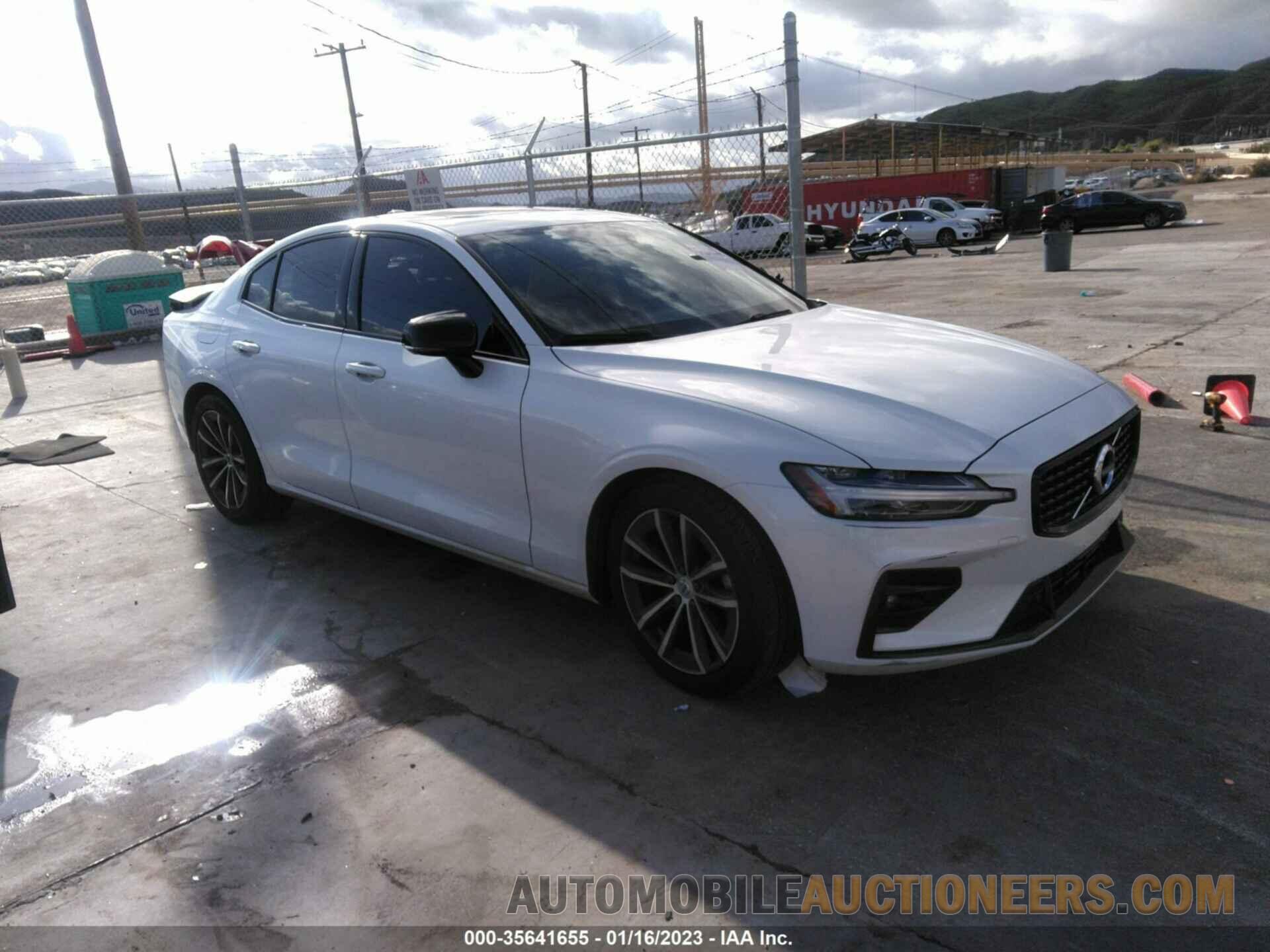 7JR102TZ5MG118313 VOLVO S60 2021